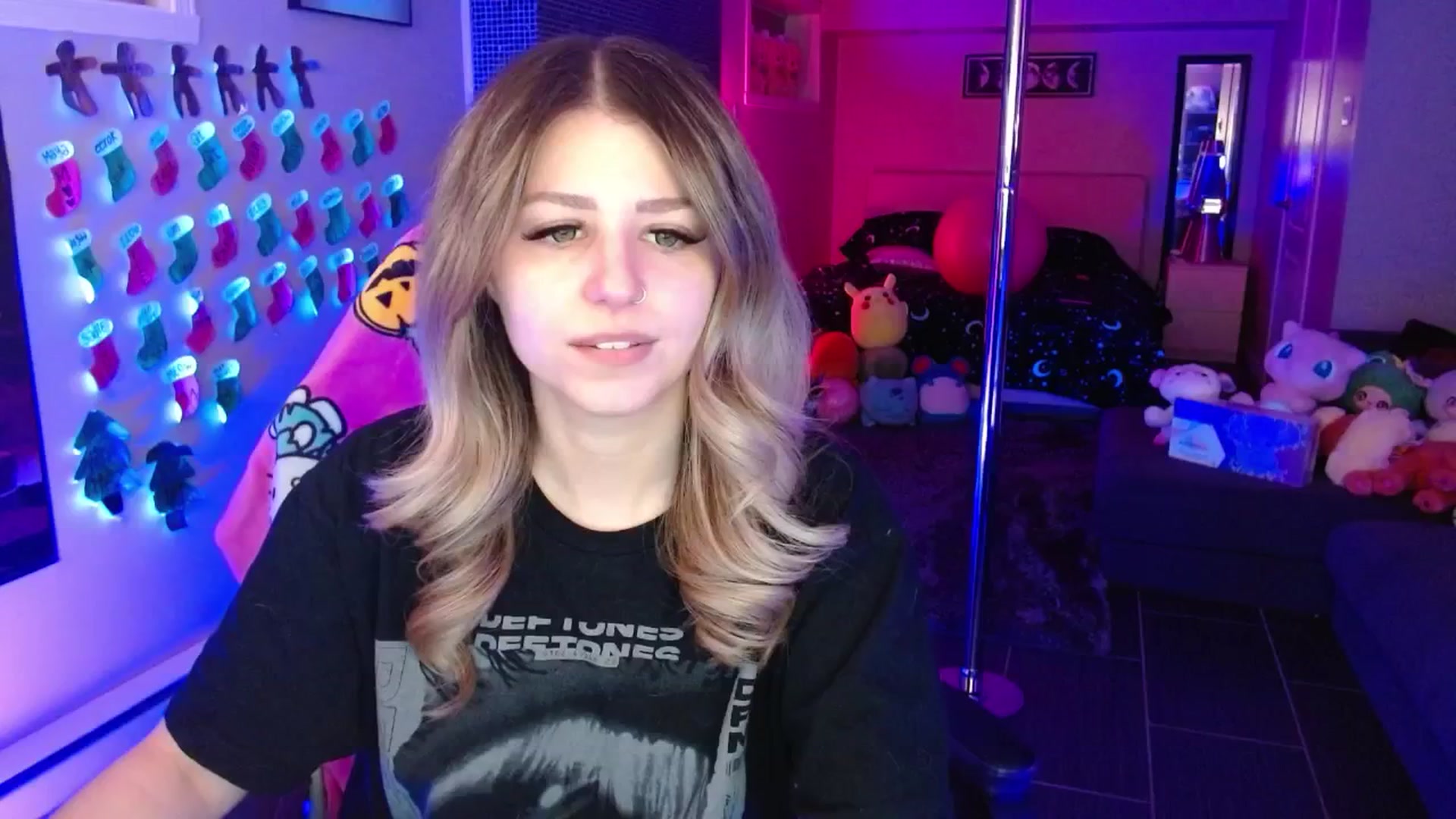 Gallery image thumbnail from Serafina's myfreecams stream on, 01/12/2026, 03:38 image 18 of 20