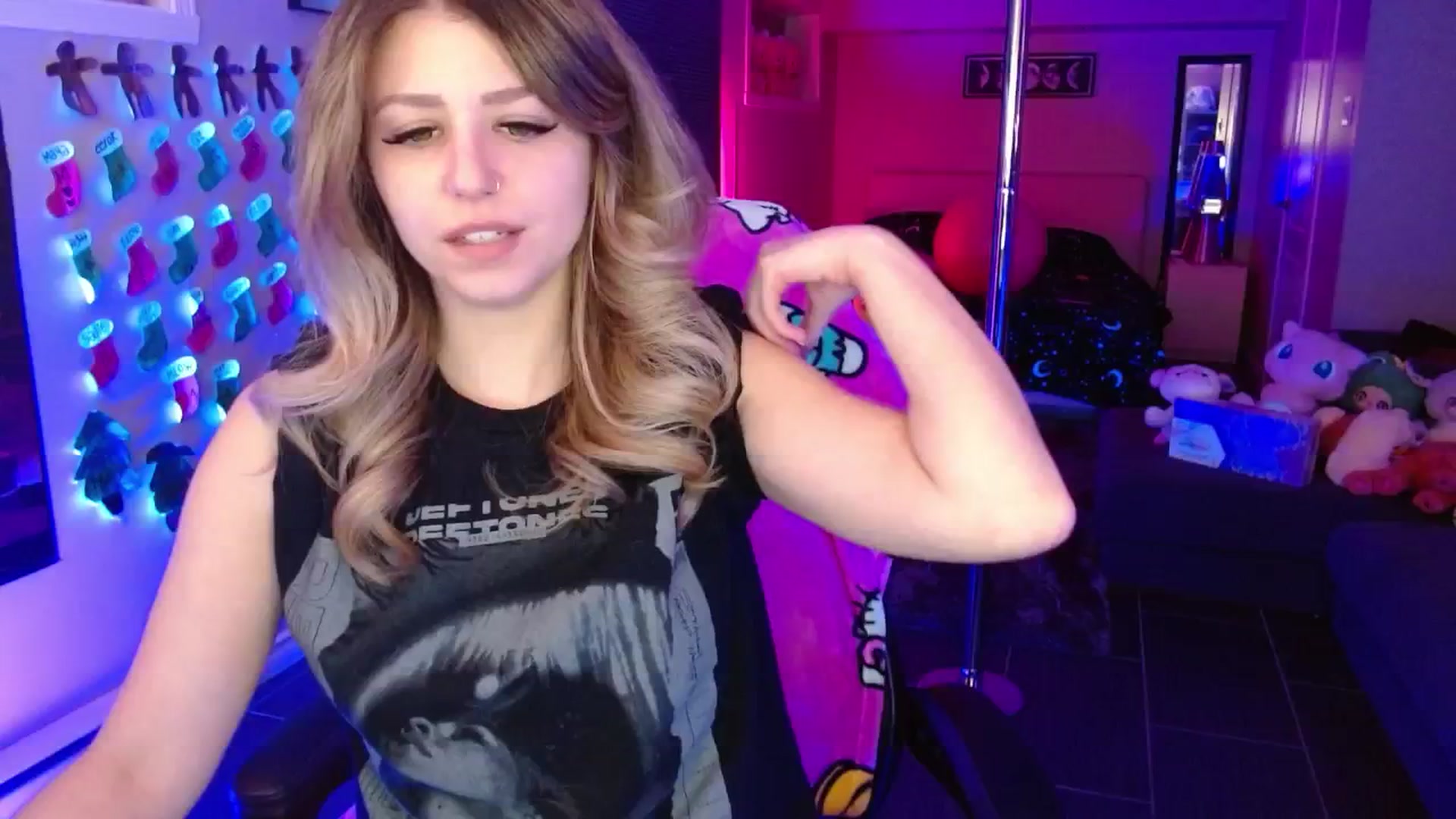 Gallery image thumbnail from Serafina's myfreecams stream on, 01/12/2026, 03:38 image 7 of 20