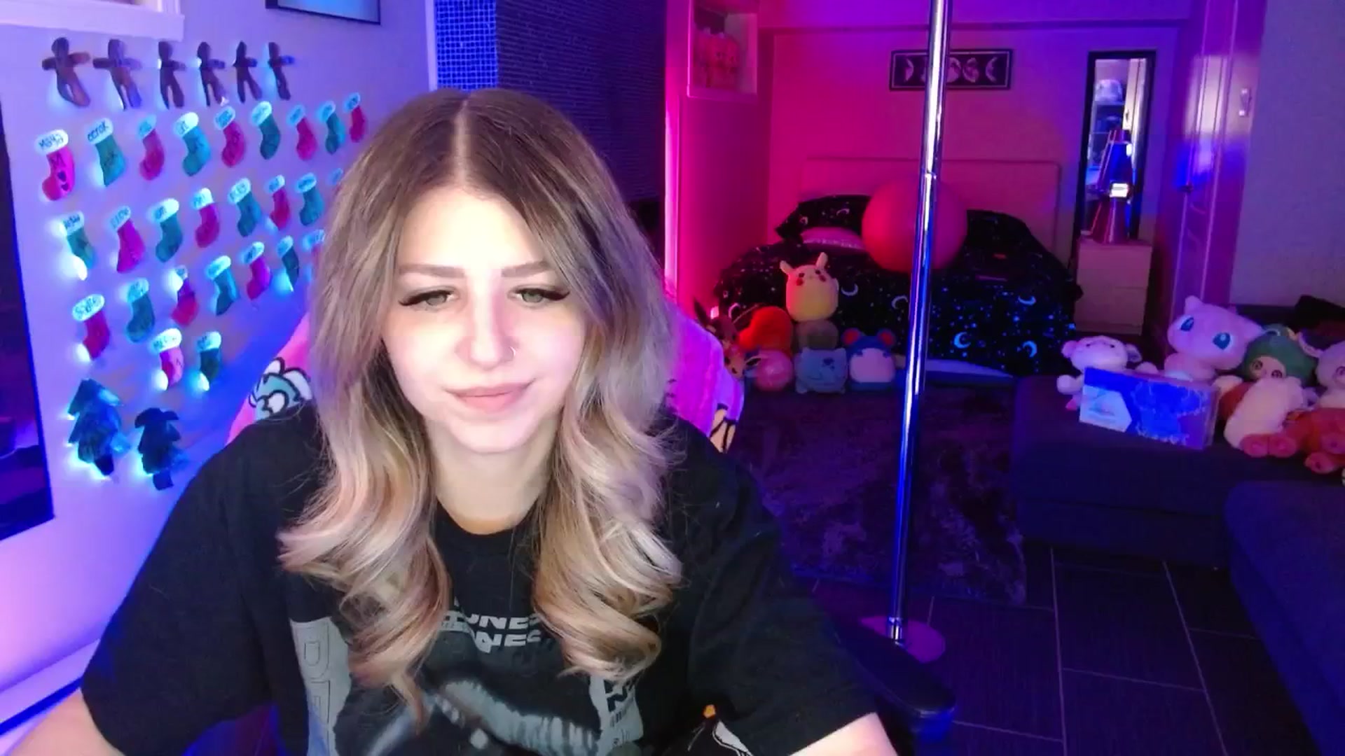 Gallery image thumbnail from Serafina's myfreecams stream on, 01/12/2026, 03:38 image 20 of 20