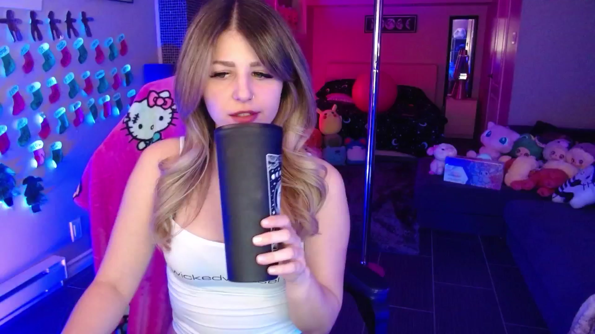 Gallery image thumbnail from Serafina's myfreecams stream on, 01/14/2026, 06:18 image 6 of 20