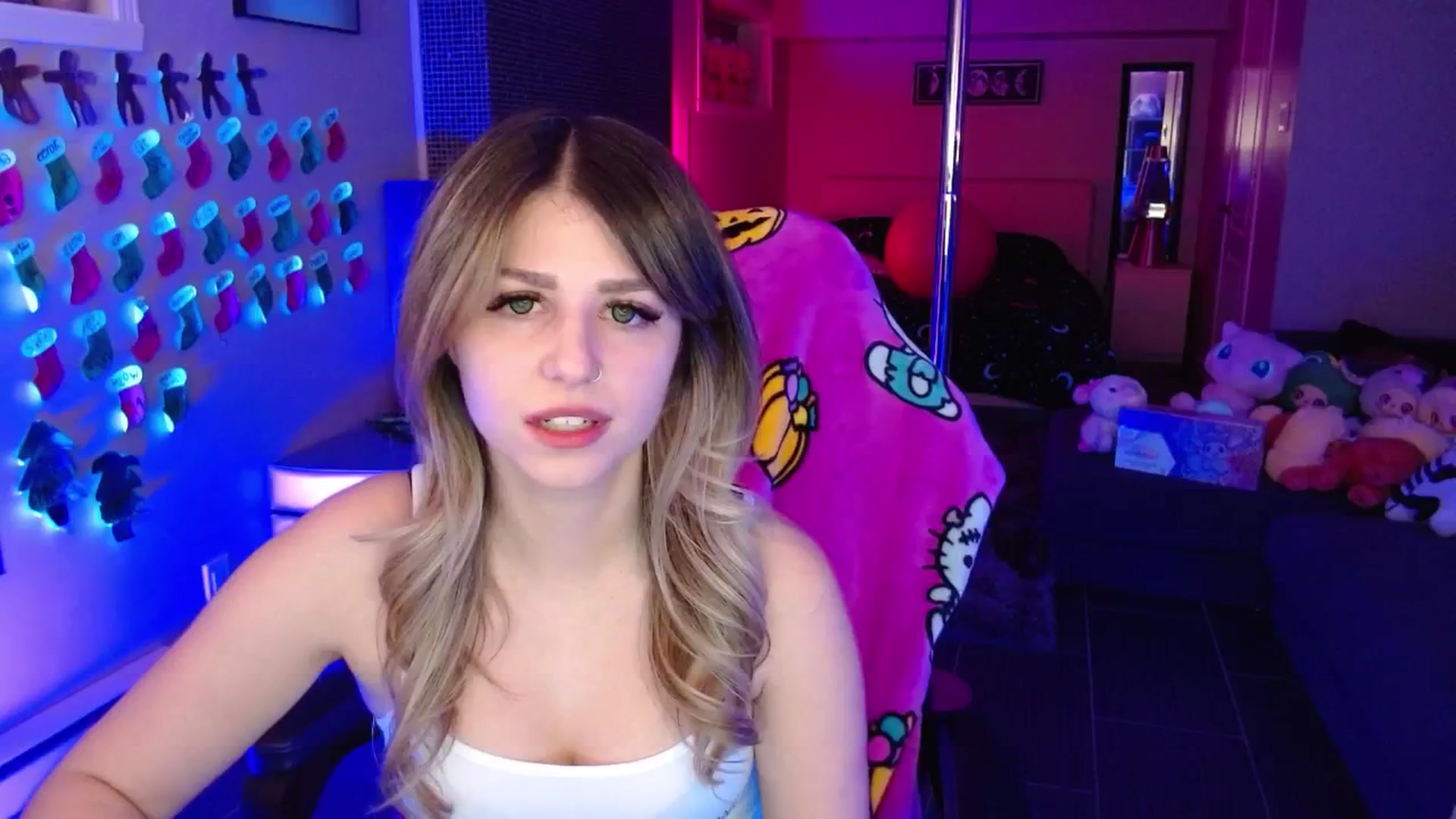 Gallery image thumbnail from Serafina's myfreecams stream on, 01/14/2026, 06:18 image 18 of 20