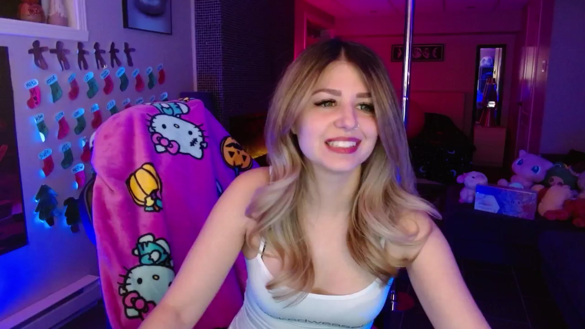 Gallery image thumbnail from Serafina's myfreecams stream on, 01/14/2026, 06:18 image 1 of 20