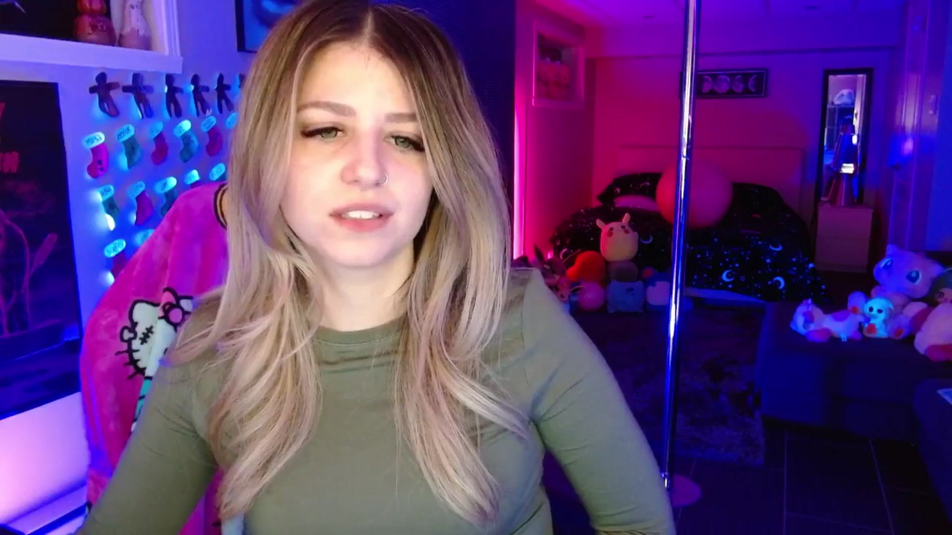 Gallery image thumbnail from Serafina's myfreecams stream on, 01/16/2026, 05:13 image 13 of 20