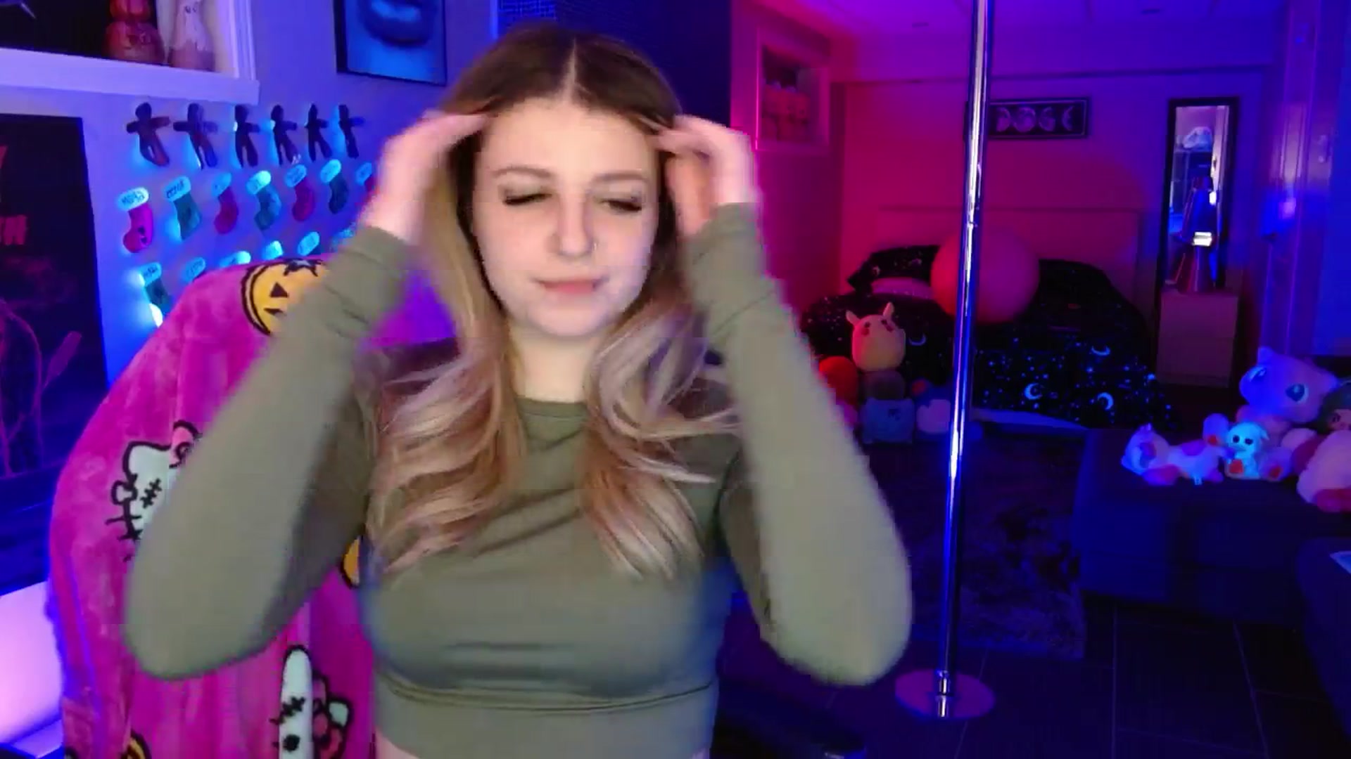 Gallery image thumbnail from Serafina's myfreecams stream on, 01/16/2026, 05:13 image 6 of 20