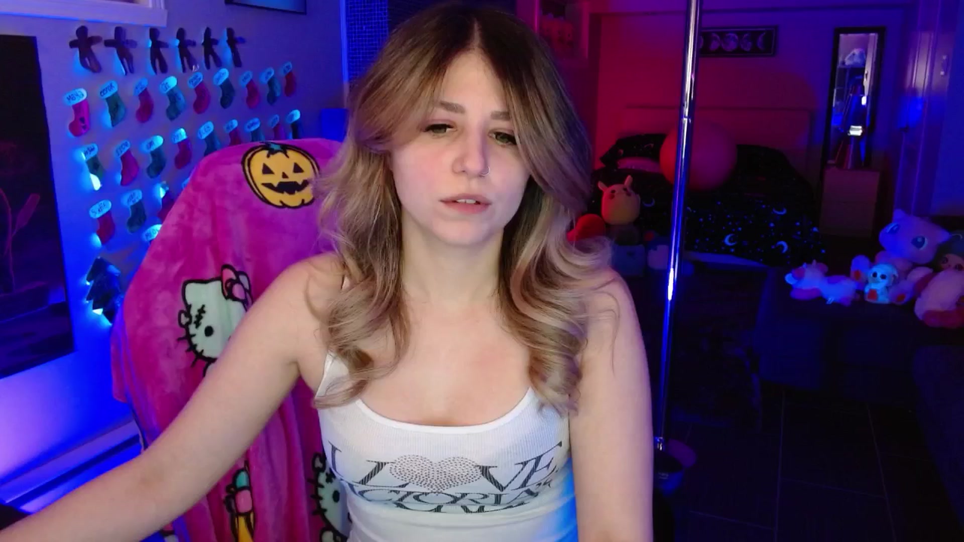 Gallery image thumbnail from Serafina's myfreecams stream on, 01/17/2026, 04:13 image 12 of 20