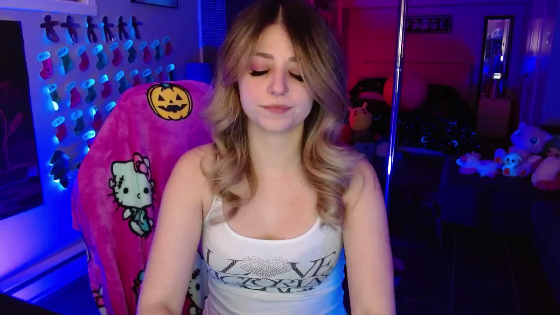 Gallery image thumbnail from Serafina's myfreecams stream on, 01/17/2026, 04:13 image 11 of 20
