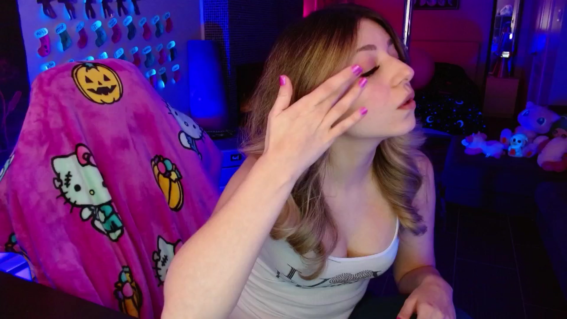 Gallery image thumbnail from Serafina's myfreecams stream on, 01/17/2026, 04:13 image 2 of 20
