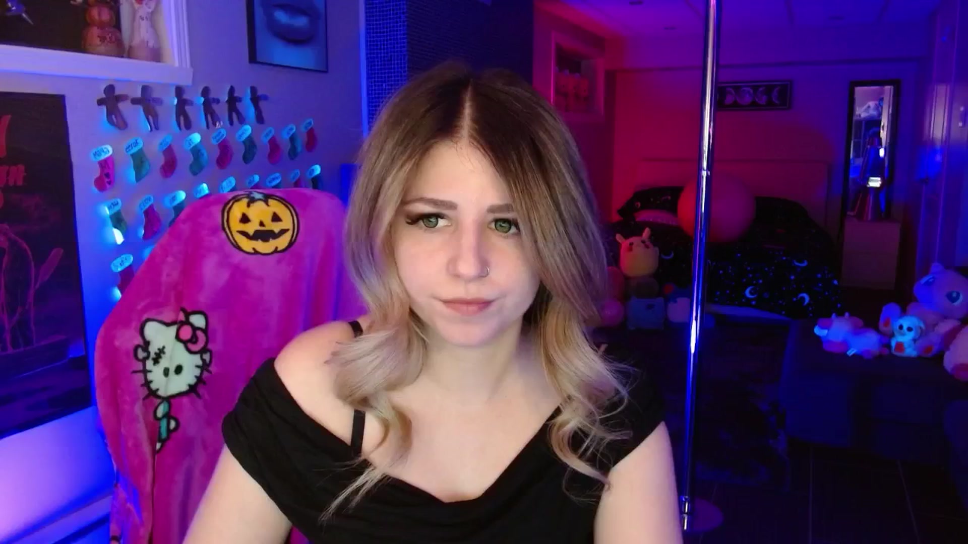 Gallery image thumbnail from Serafina's myfreecams stream on, 01/18/2026, 05:06 image 6 of 20