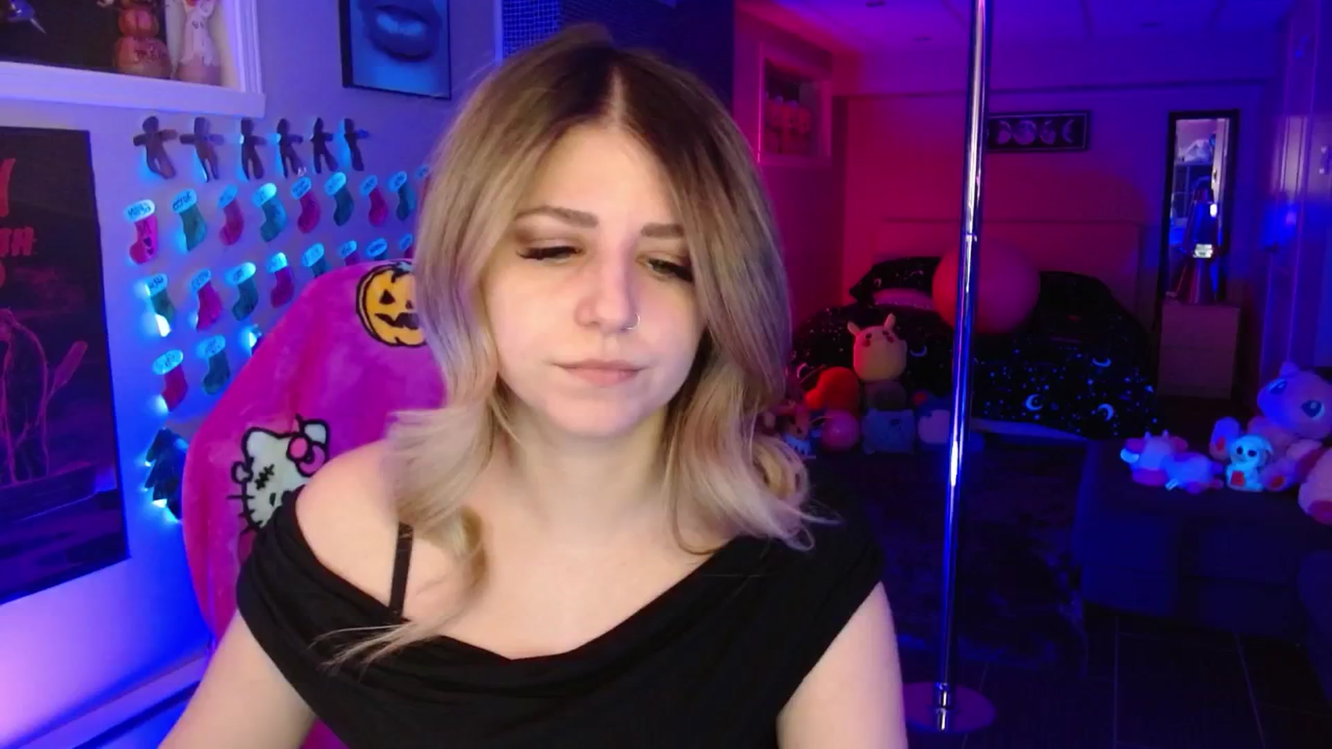 Gallery image thumbnail from Serafina's myfreecams stream on, 01/18/2026, 05:06 image 3 of 20
