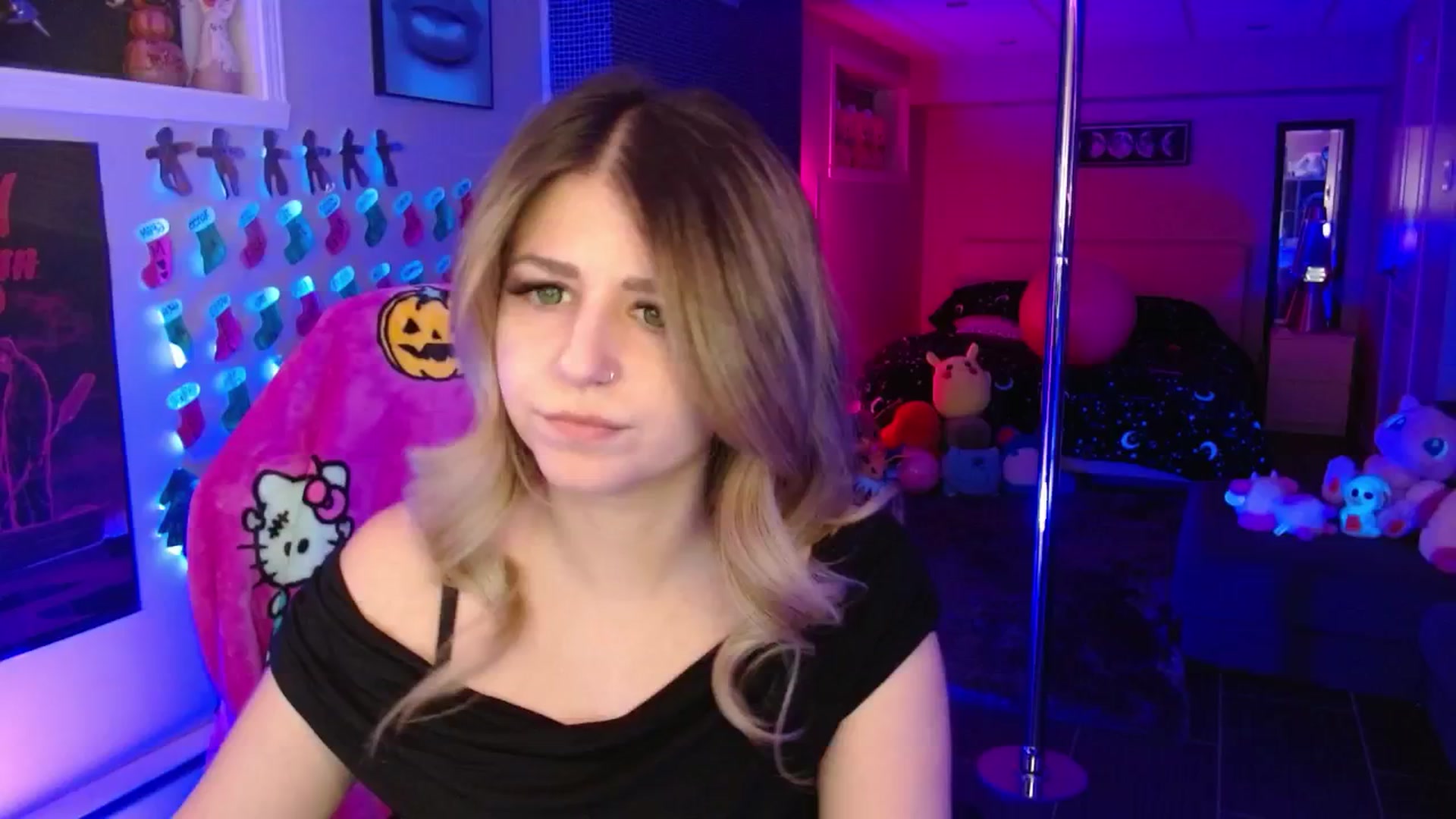 Gallery image thumbnail from Serafina's myfreecams stream on, 01/18/2026, 05:06 image 4 of 20