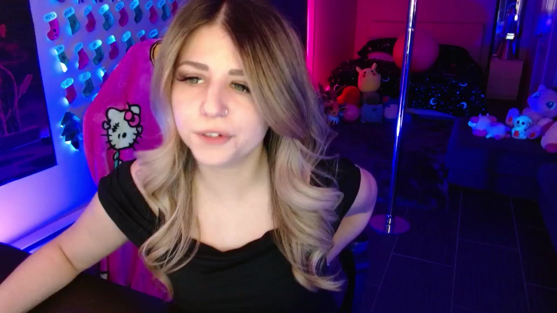 Gallery image thumbnail from Serafina's myfreecams stream on, 01/18/2026, 05:06 image 15 of 20