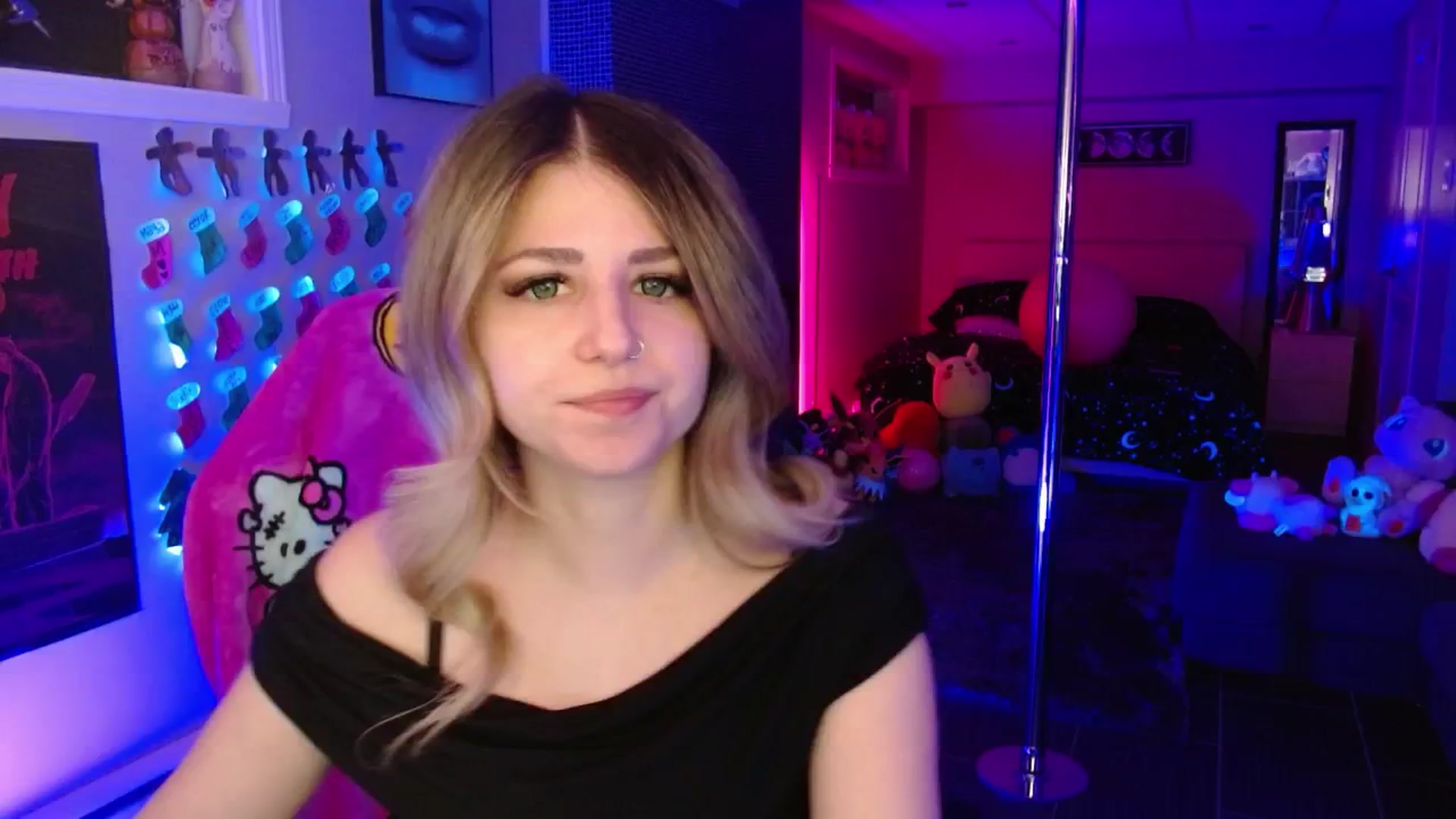 Gallery image thumbnail from Serafina's myfreecams stream on, 01/18/2026, 05:06 image 2 of 20