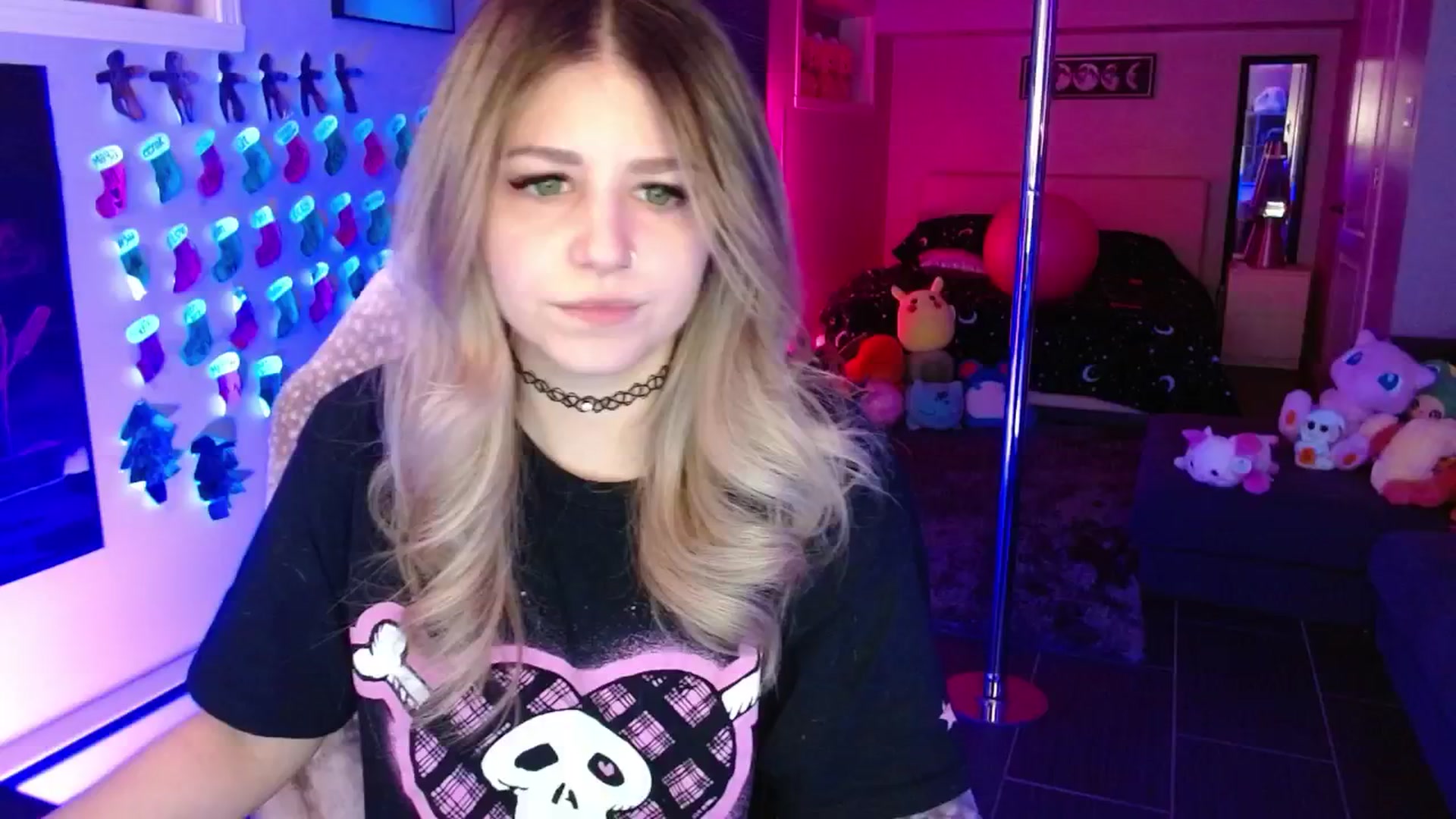 Gallery image thumbnail from Serafina's myfreecams stream on, 01/21/2026, 04:15 image 9 of 20