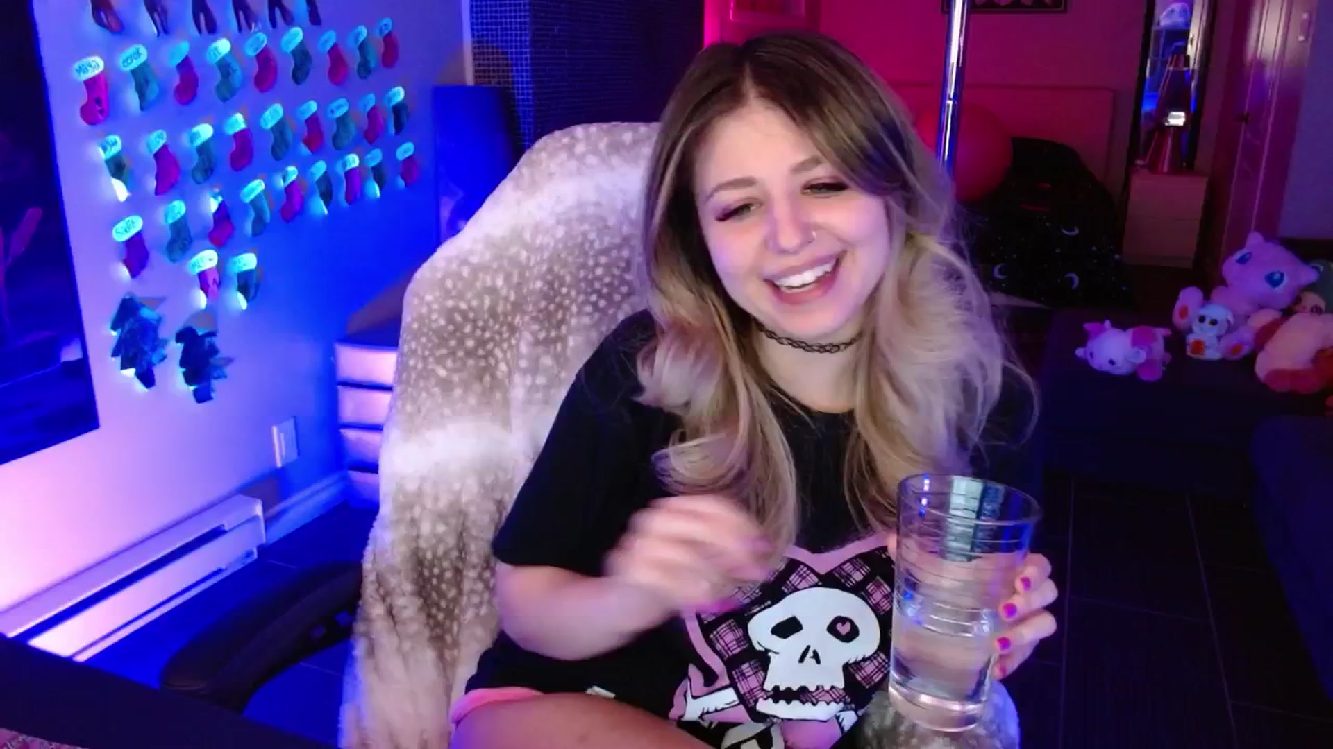 Gallery image thumbnail from Serafina's myfreecams stream on, 01/21/2026, 04:15 image 19 of 20