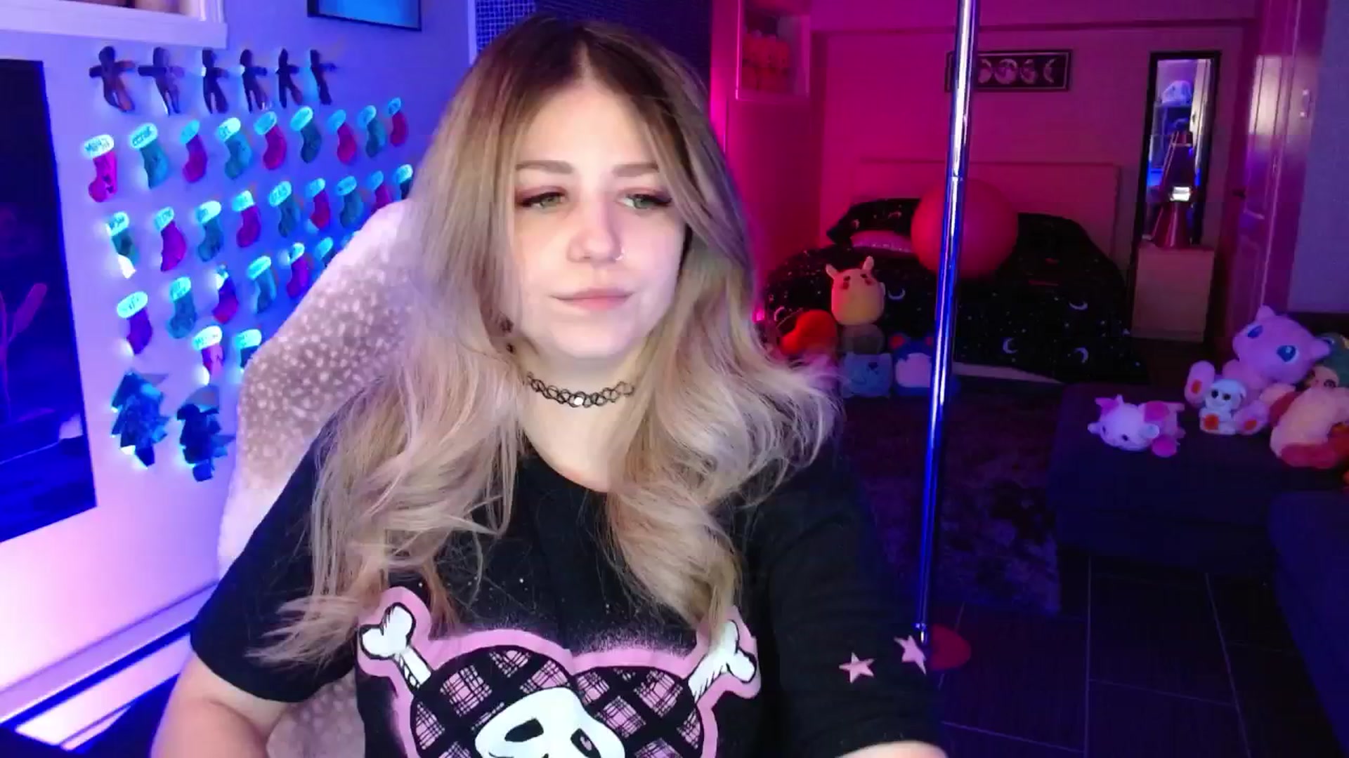 Gallery image thumbnail from Serafina's myfreecams stream on, 01/21/2026, 04:15 image 4 of 20