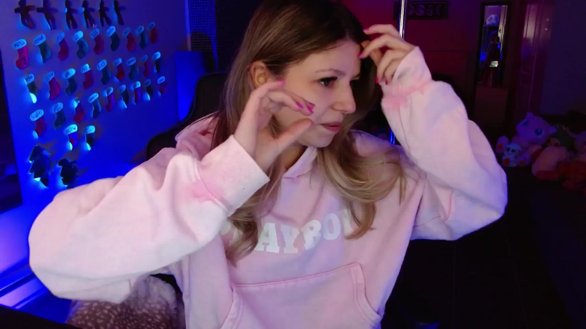 Gallery image thumbnail from Serafina's myfreecams stream on, 01/23/2026, 06:57 image 4 of 20