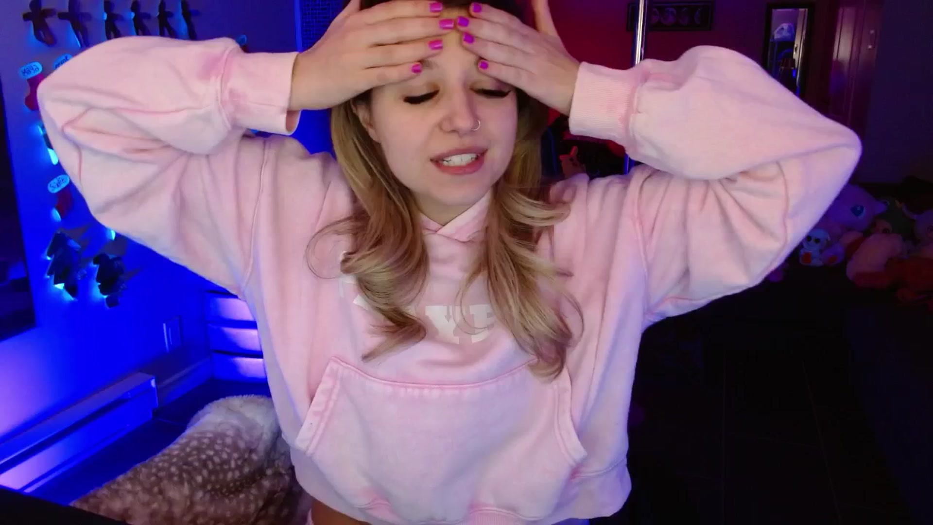Gallery image thumbnail from Serafina's myfreecams stream on, 01/23/2026, 06:57 image 5 of 20