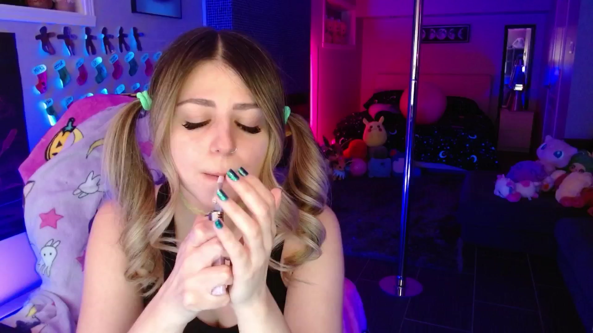 Gallery image thumbnail from Serafina's myfreecams stream on, 02/01/2026, 04:41 image 17 of 20
