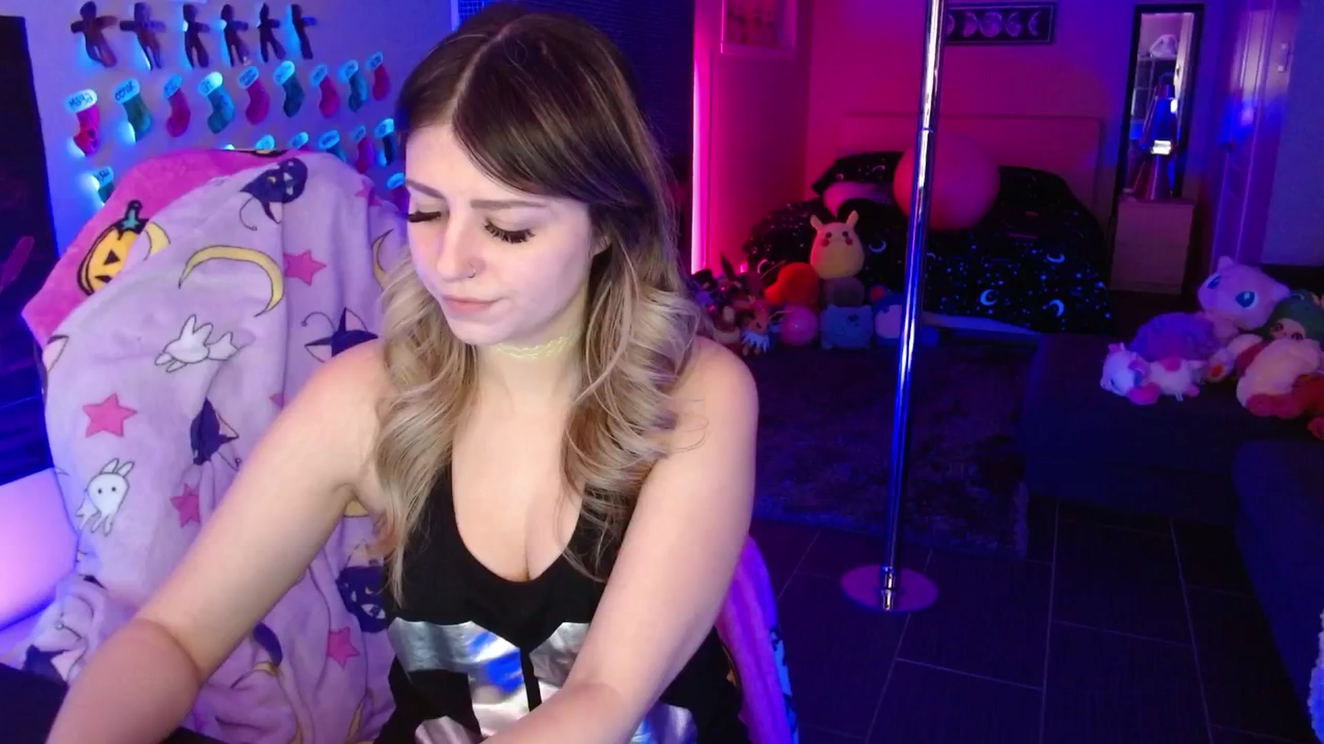 Gallery image thumbnail from Serafina's myfreecams stream on, 02/01/2026, 04:41 image 4 of 20
