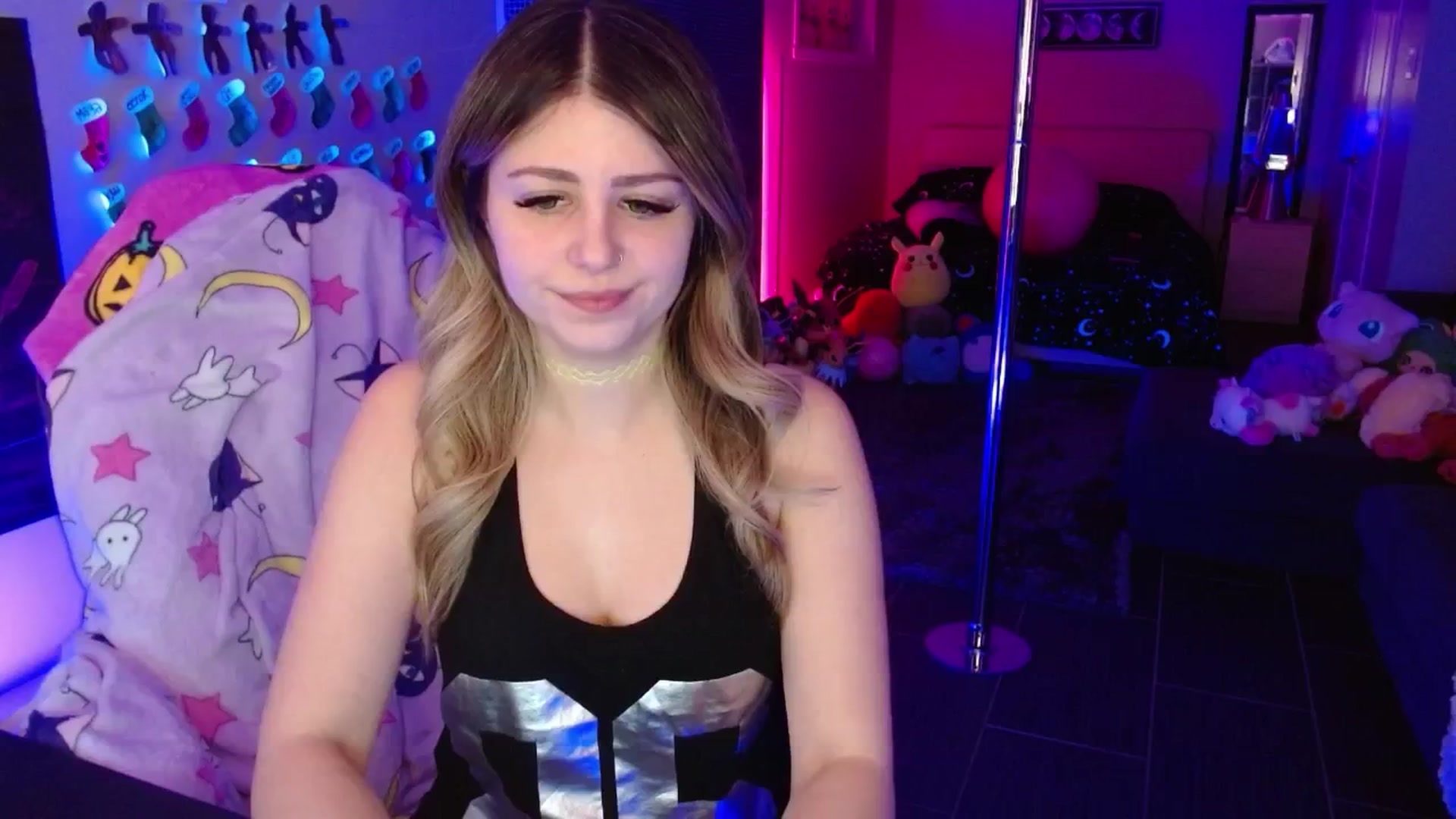 Gallery image thumbnail from Serafina's myfreecams stream on, 02/01/2026, 04:41 image 5 of 20