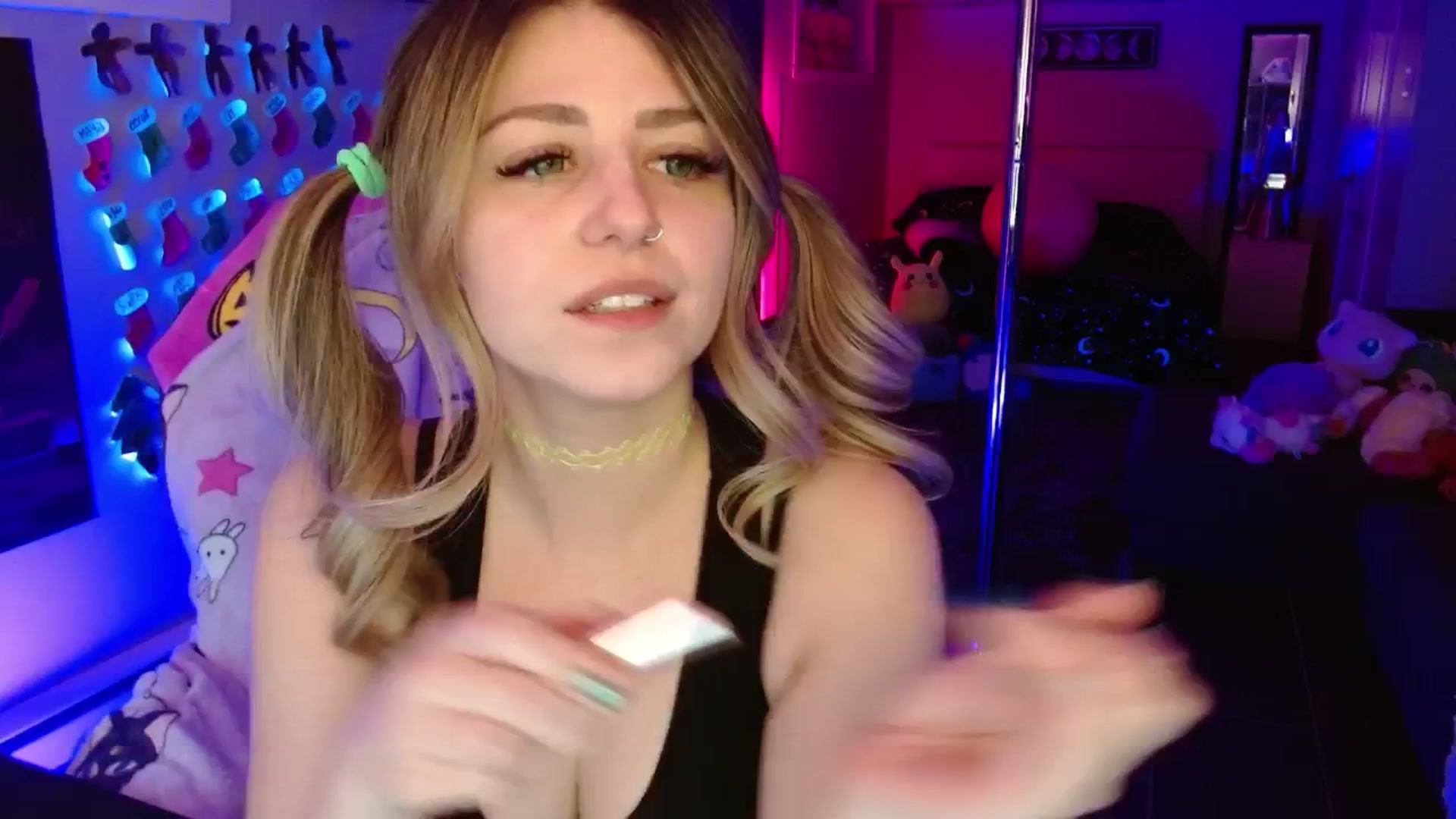 Gallery image thumbnail from Serafina's myfreecams stream on, 02/01/2026, 04:41 image 12 of 20