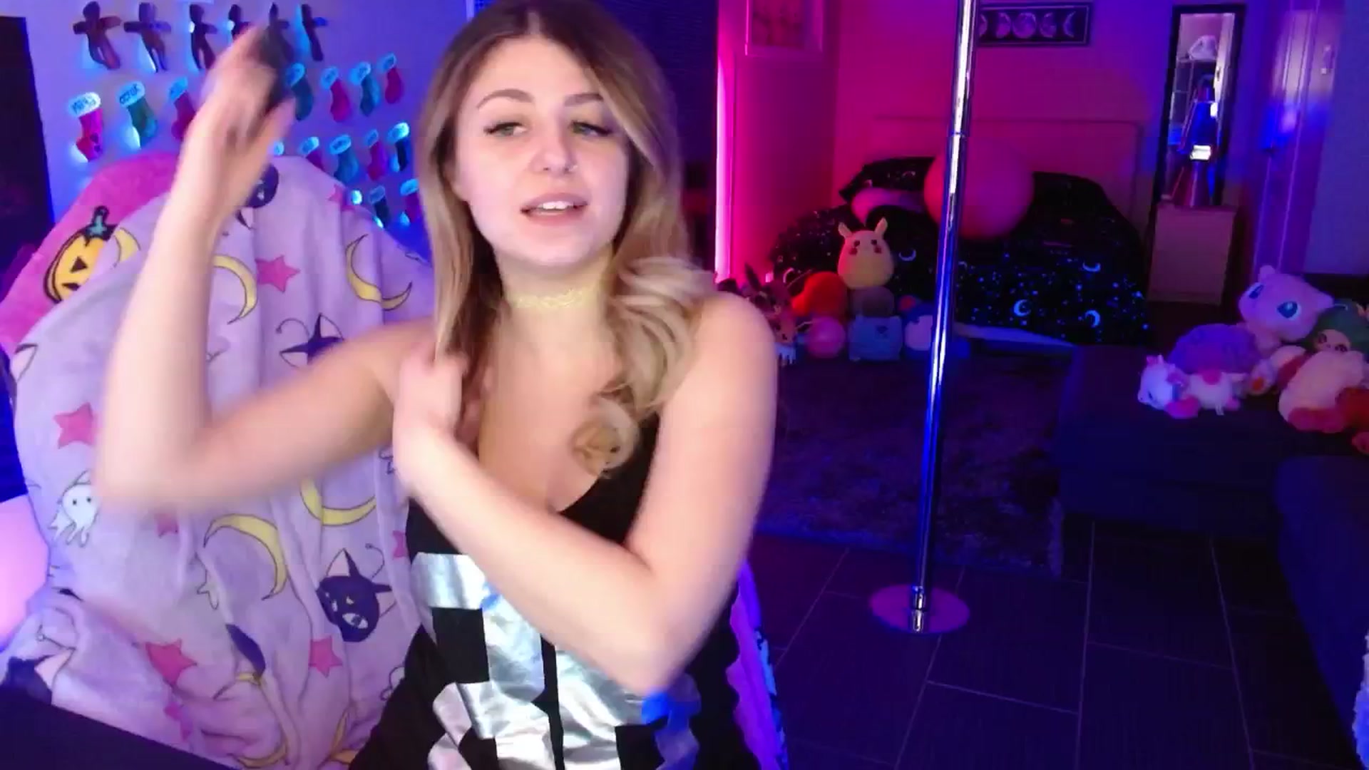 Gallery image thumbnail from Serafina's myfreecams stream on, 02/01/2026, 04:41 image 3 of 20