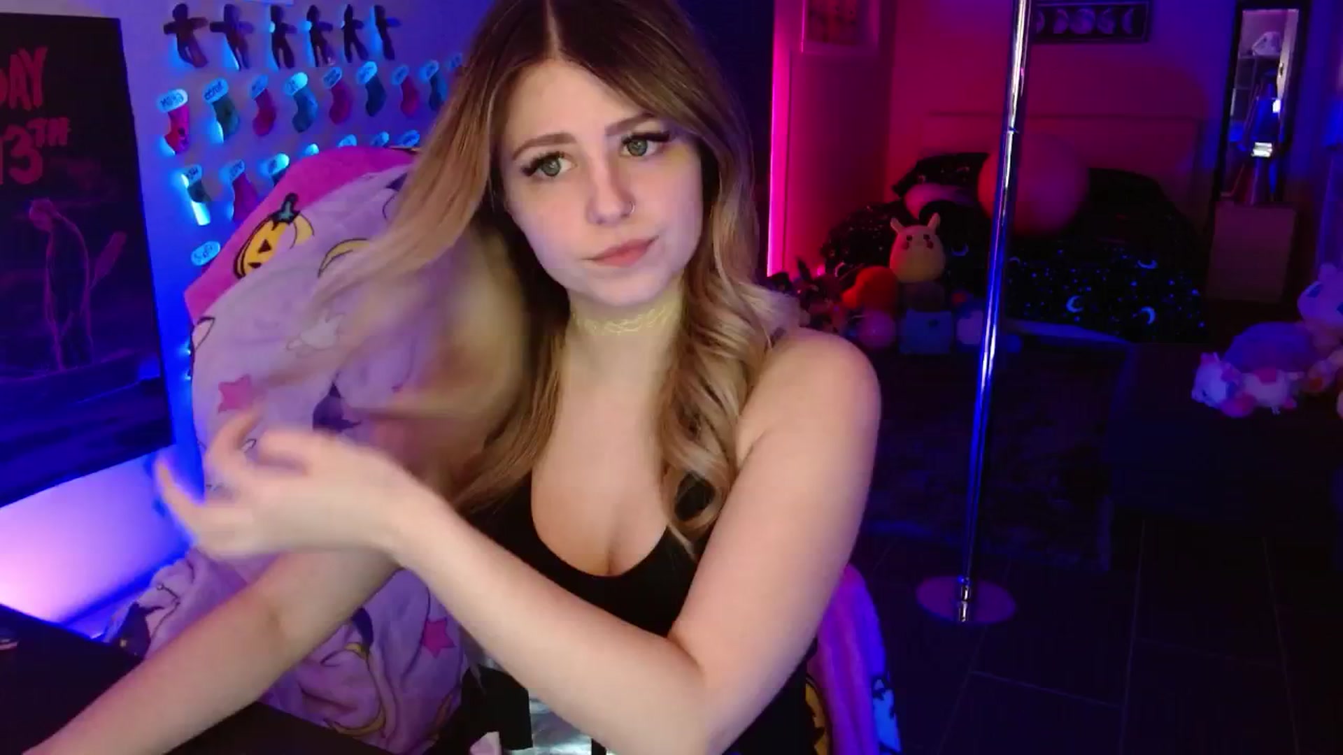 Gallery image thumbnail from Serafina's myfreecams stream on, 02/01/2026, 04:41 image 1 of 20