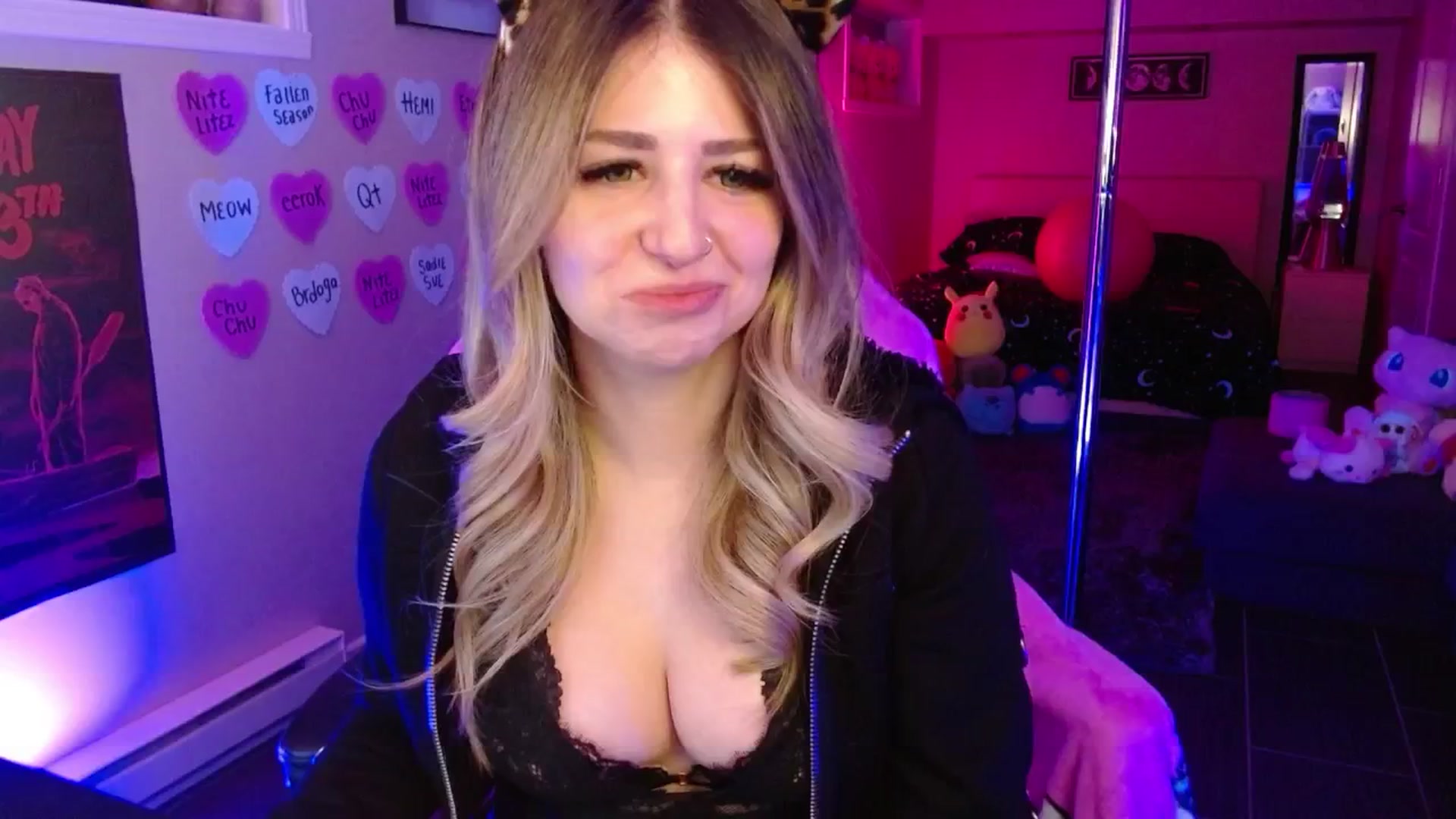 Gallery image thumbnail from Serafina's myfreecams stream on, 02/05/2026, 04:14 image 17 of 20