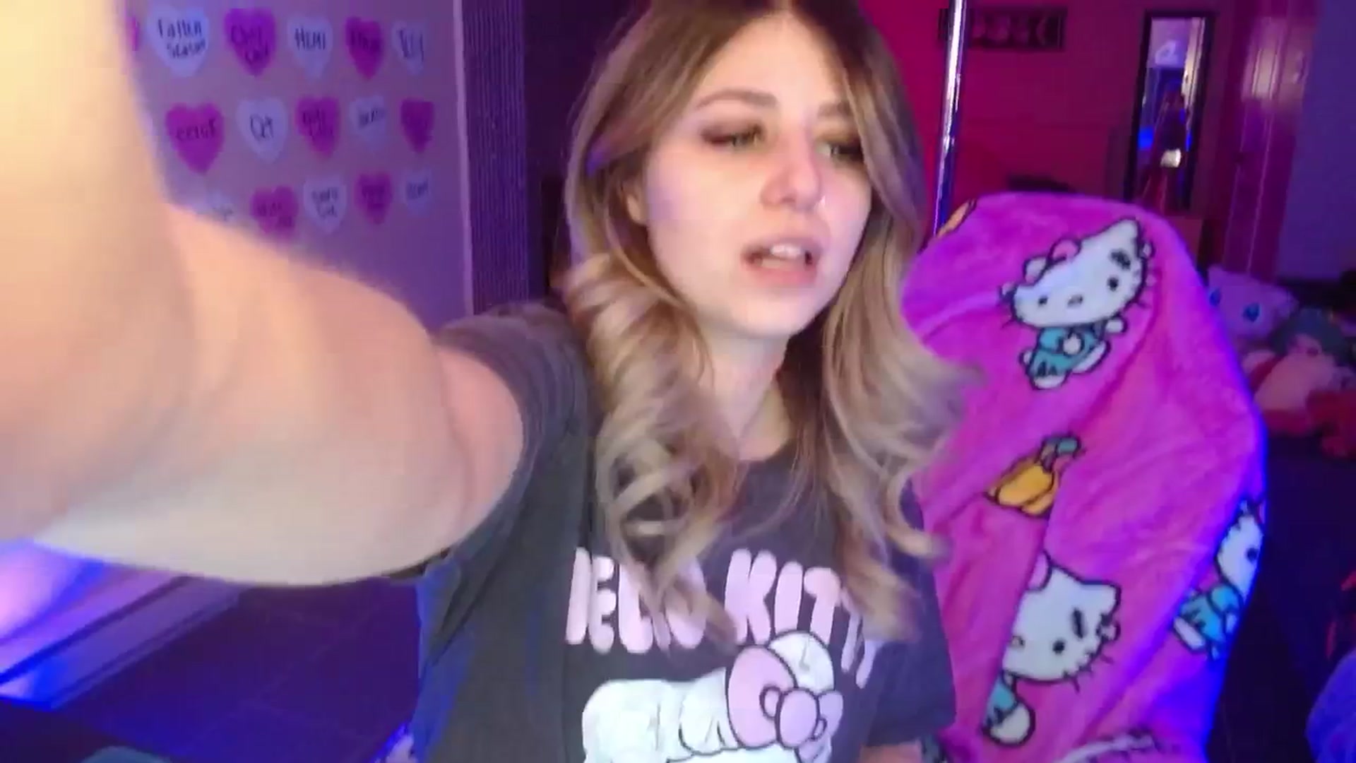 Gallery image thumbnail from Serafina's myfreecams stream on, 02/07/2026, 05:08 image 17 of 20