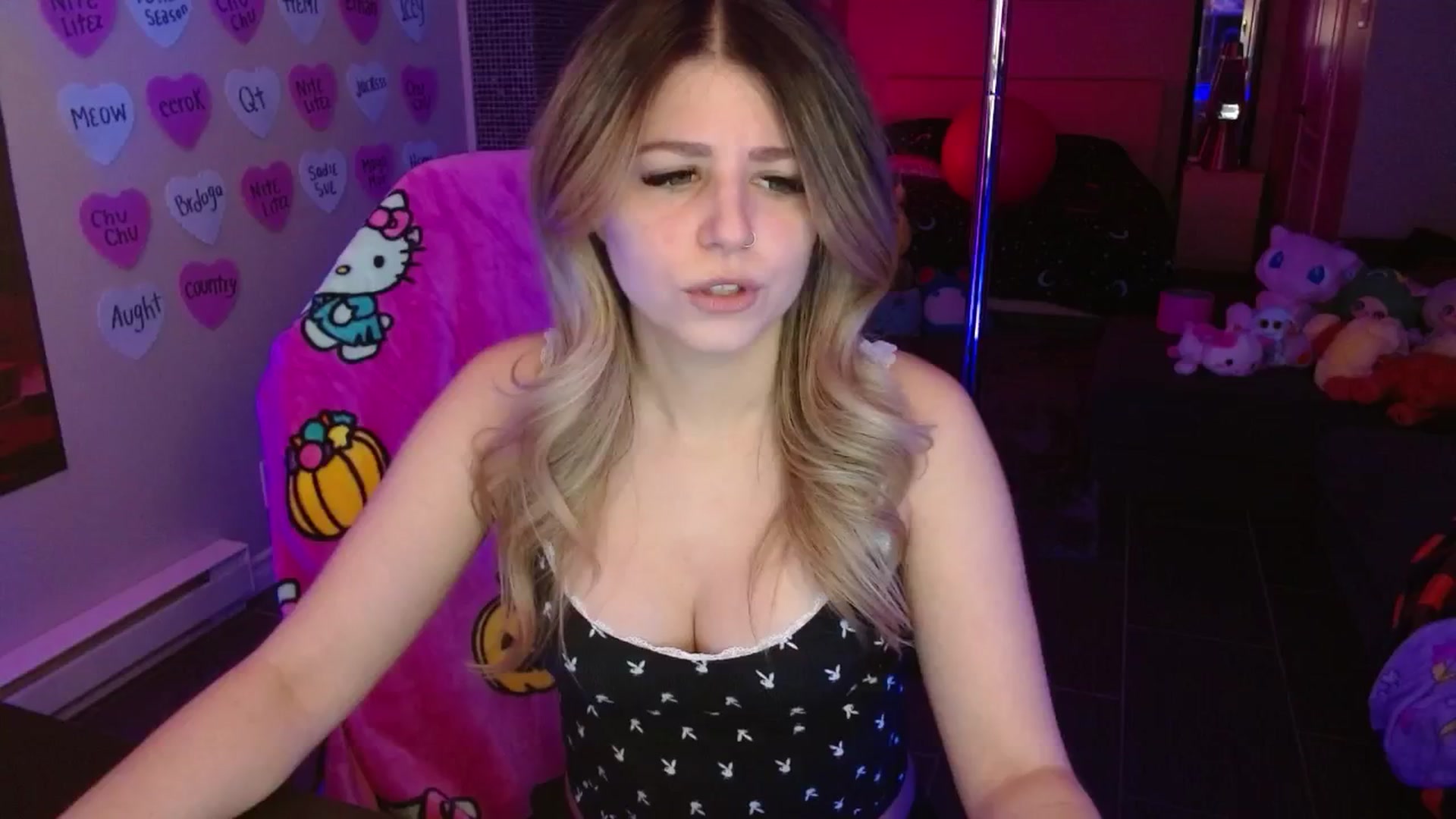 Gallery image thumbnail from Serafina's myfreecams stream on, 02/08/2026, 04:56 image 10 of 20