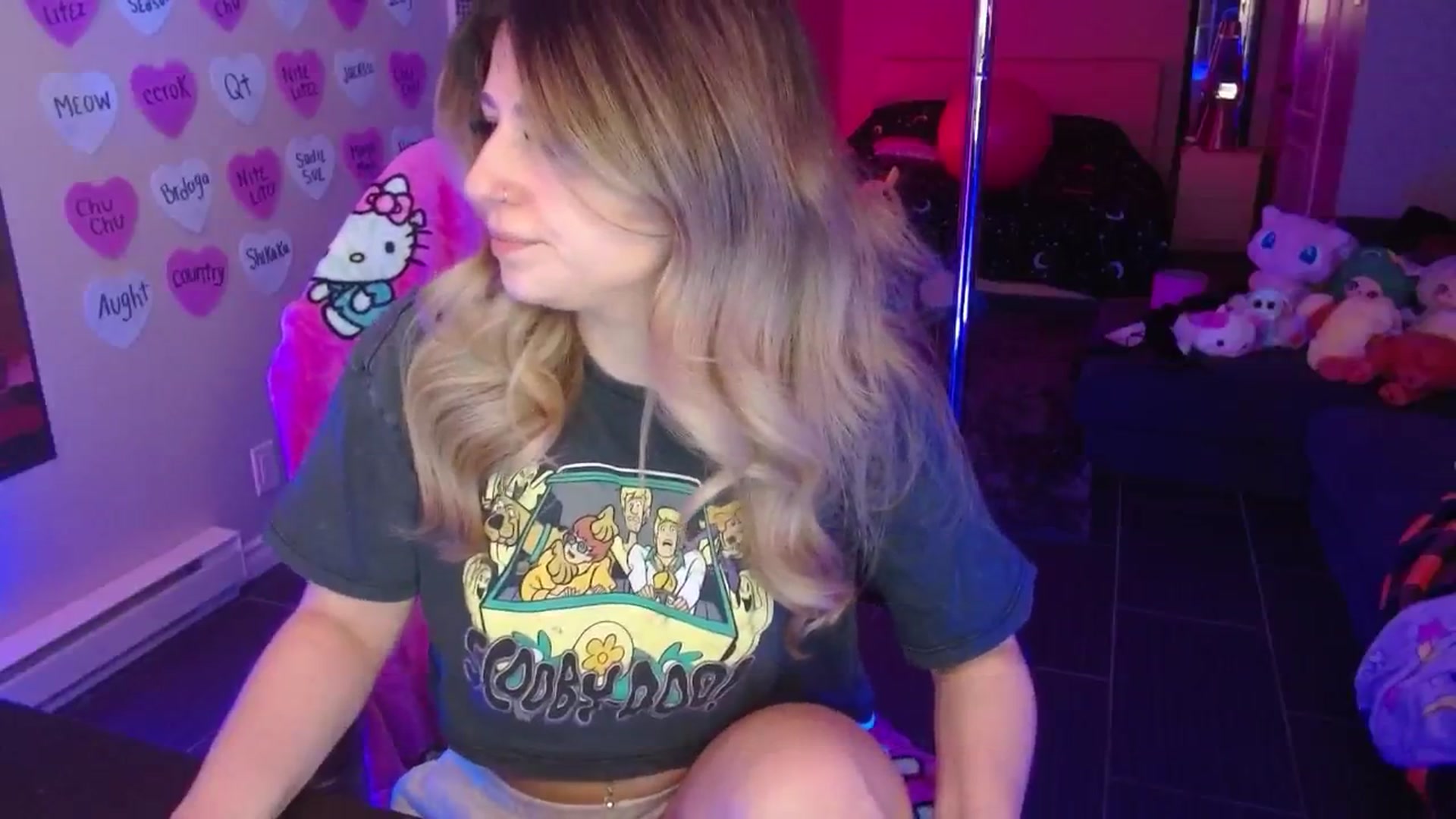 Gallery image thumbnail from Serafina's myfreecams stream on, 02/09/2026, 03:26 image 18 of 20