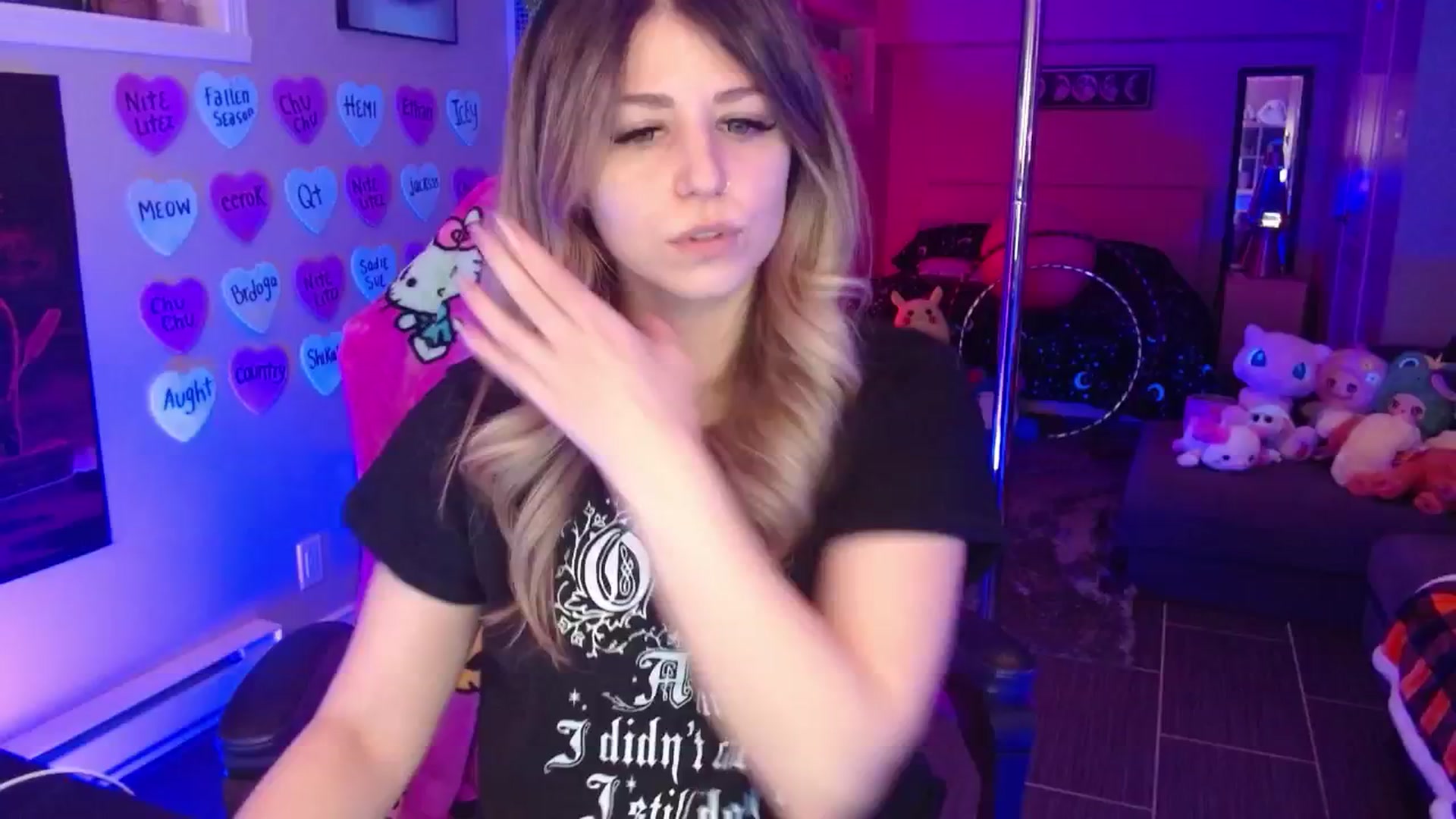 Gallery image thumbnail from Serafina's myfreecams stream on, 02/12/2026, 04:00 image 5 of 20