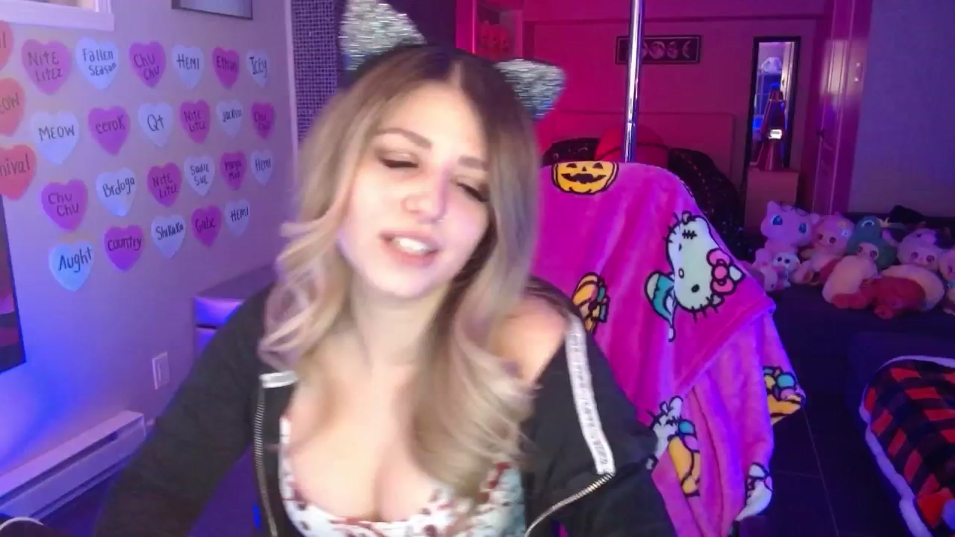 Gallery image thumbnail from Serafina's myfreecams stream on, 02/13/2026, 04:42 image 9 of 20