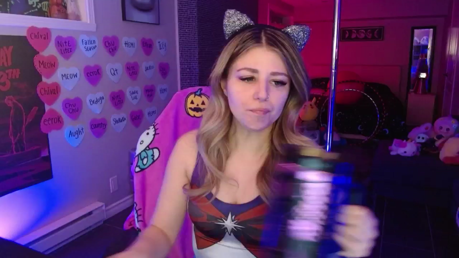 Gallery image thumbnail from Serafina's myfreecams stream on, 02/16/2026, 04:15 image 15 of 20