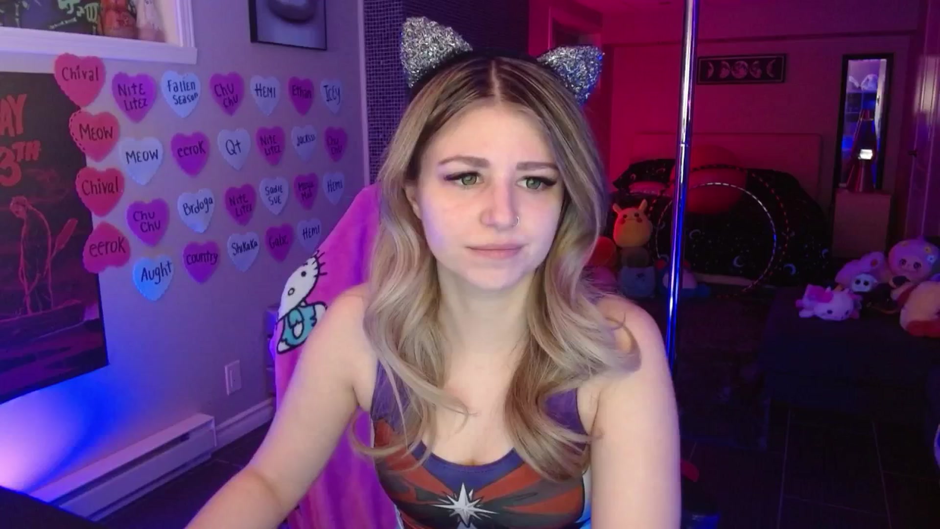 Gallery image thumbnail from Serafina's myfreecams stream on, 02/16/2026, 04:15 image 17 of 20