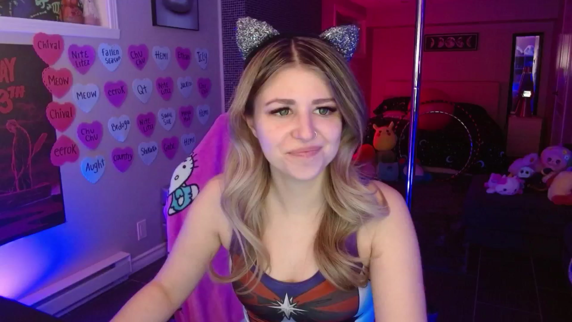 Gallery image thumbnail from Serafina's myfreecams stream on, 02/16/2026, 04:15 image 16 of 20