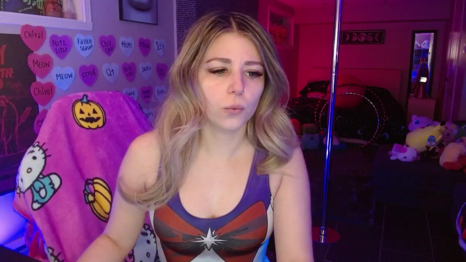 Gallery image thumbnail from Serafina's myfreecams stream on, 02/16/2026, 04:15 image 4 of 20