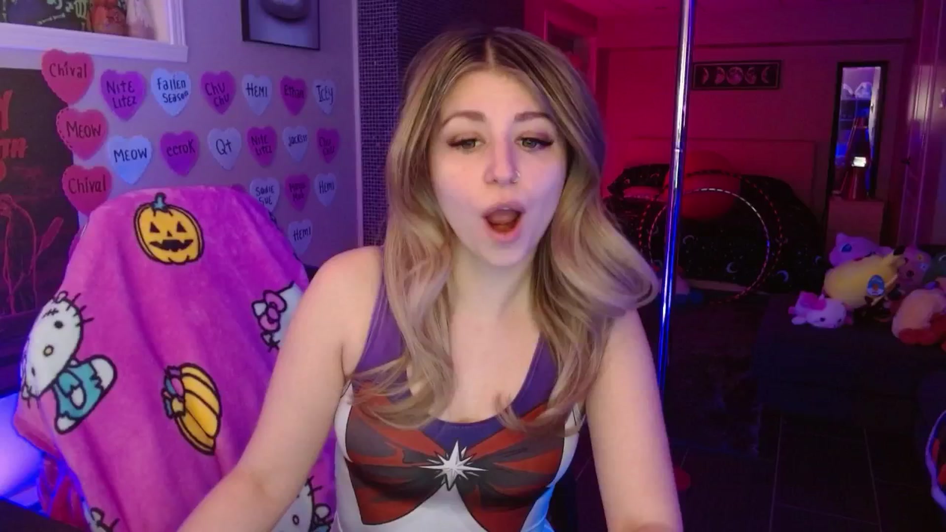 Gallery image thumbnail from Serafina's myfreecams stream on, 02/16/2026, 04:15 image 6 of 20