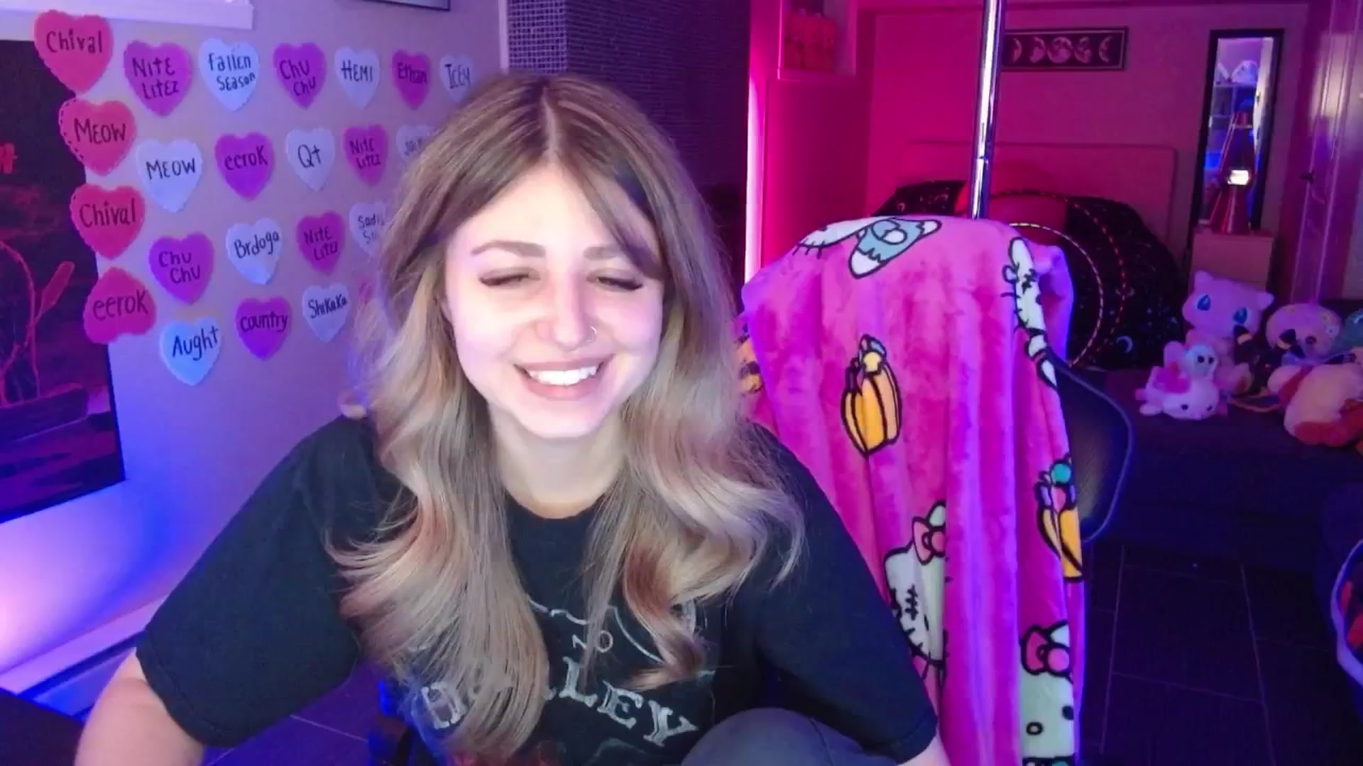 Gallery image thumbnail from Serafina's myfreecams stream on, 02/19/2026, 04:08 image 1 of 20