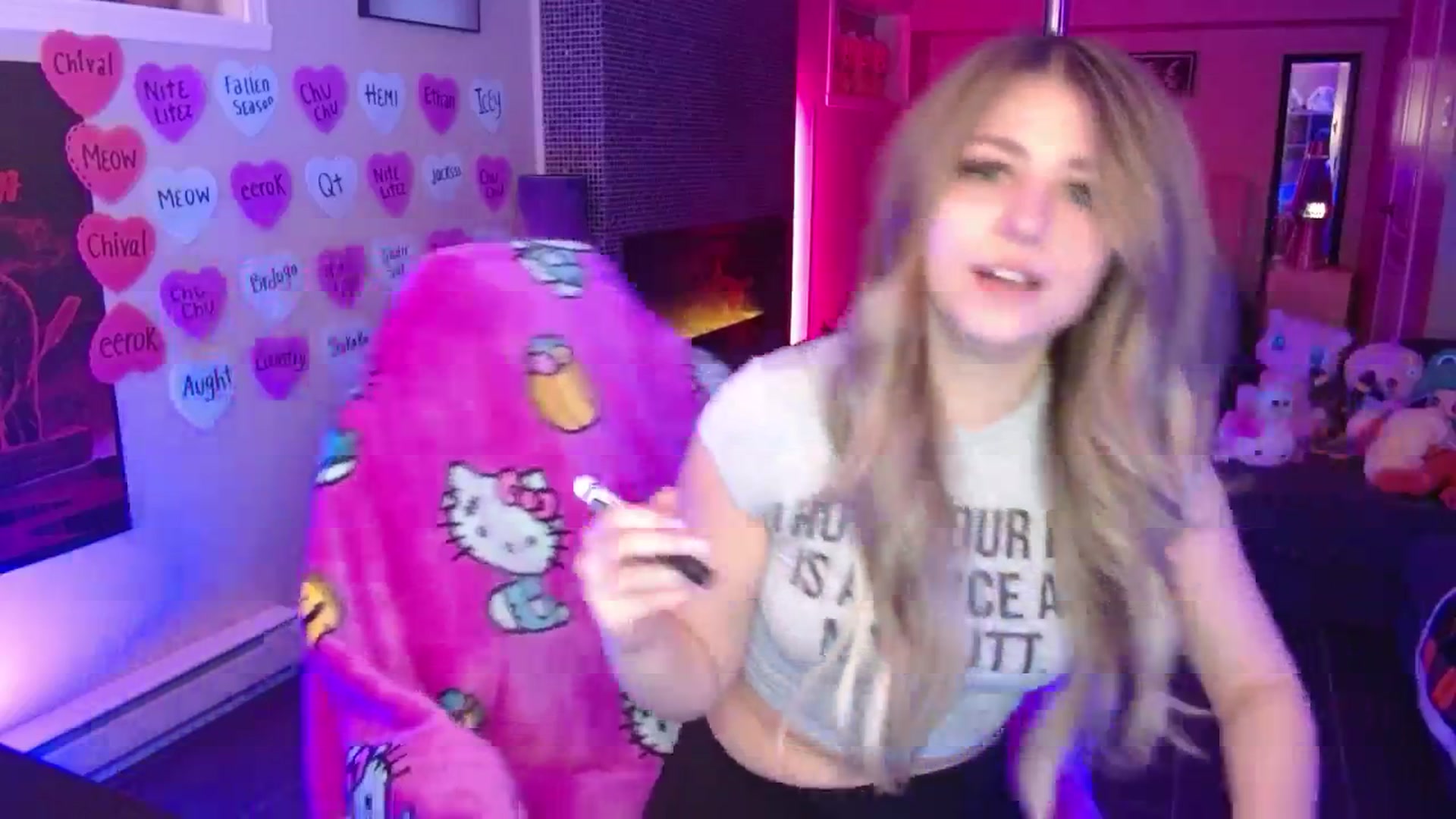 Gallery image thumbnail from Serafina's myfreecams stream on, 02/21/2026, 05:04 image 17 of 20
