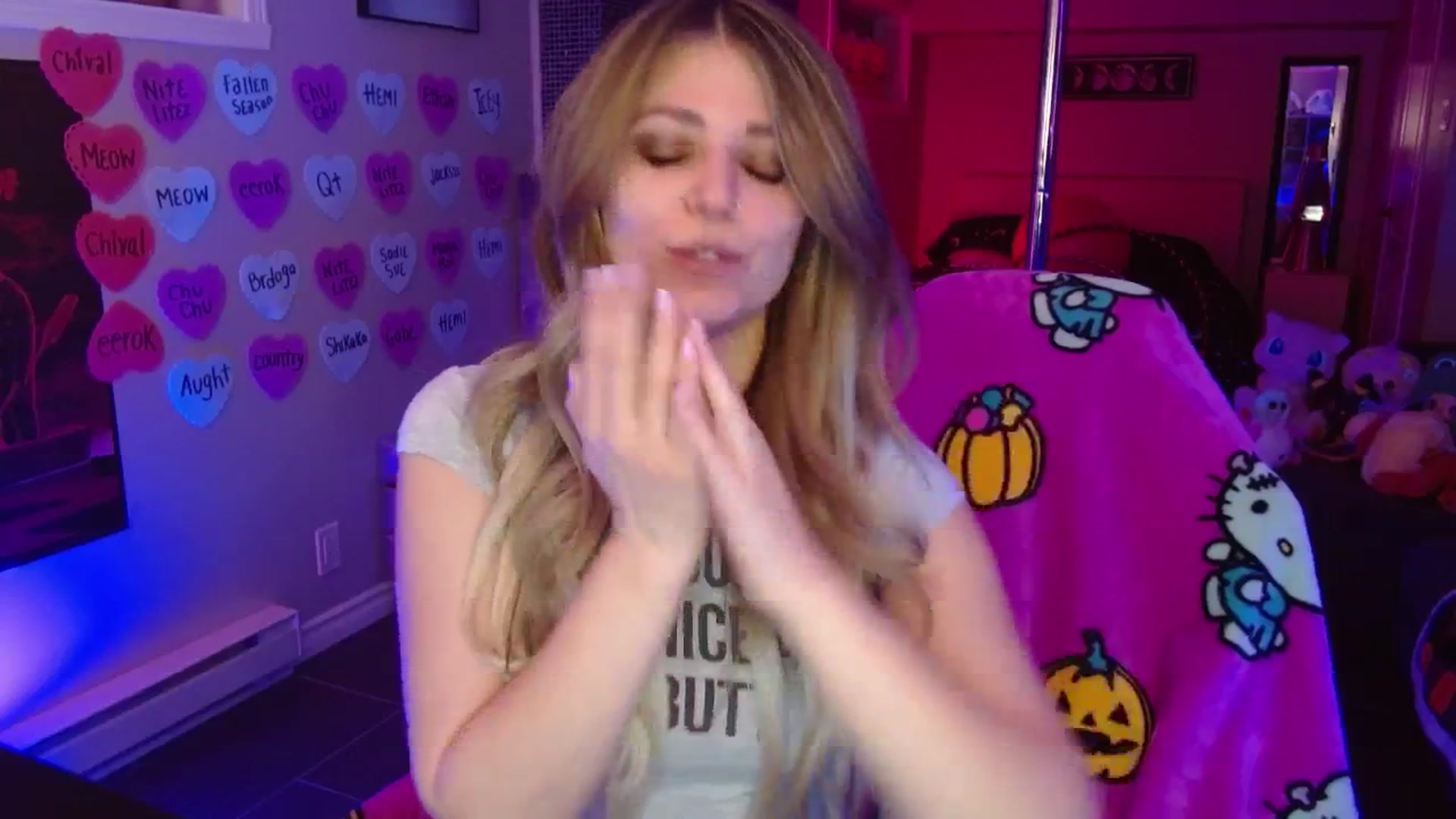 Gallery image thumbnail from Serafina's myfreecams stream on, 02/21/2026, 05:04 image 15 of 20