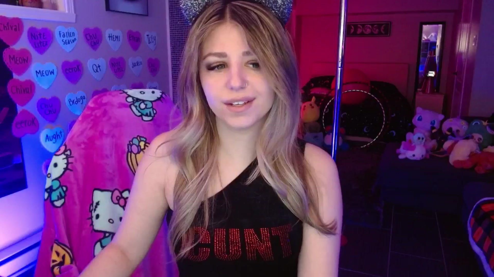 Gallery image thumbnail from Serafina's myfreecams stream on, 02/22/2026, 05:00 image 17 of 20