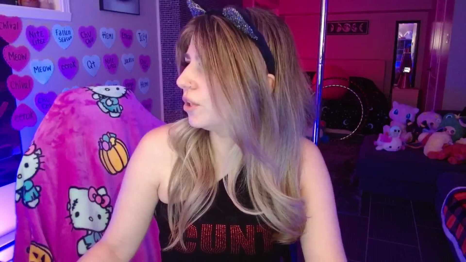 Gallery image thumbnail from Serafina's myfreecams stream on, 02/22/2026, 05:00 image 12 of 20