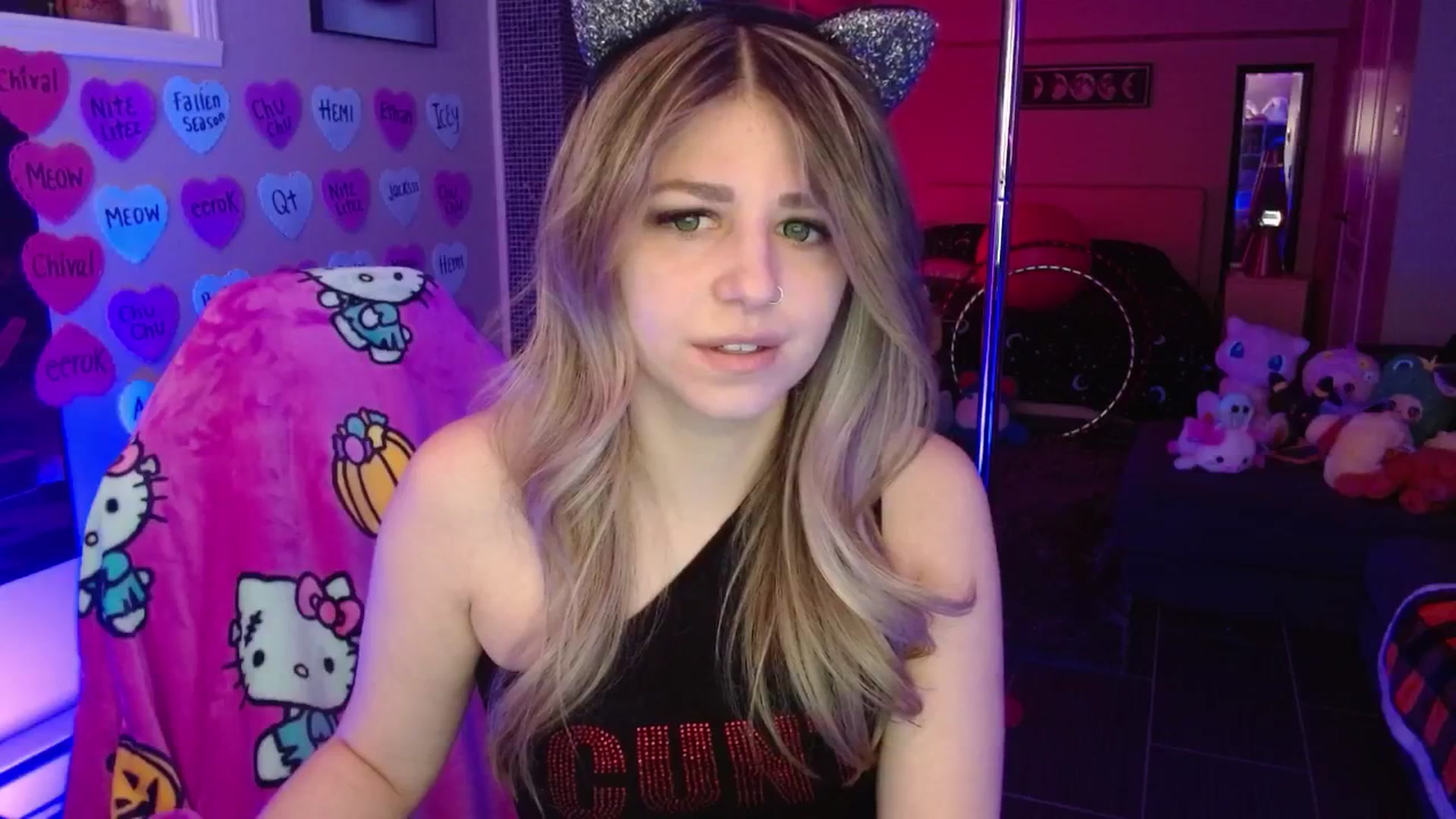 Gallery image thumbnail from Serafina's myfreecams stream on, 02/22/2026, 05:00 image 15 of 20