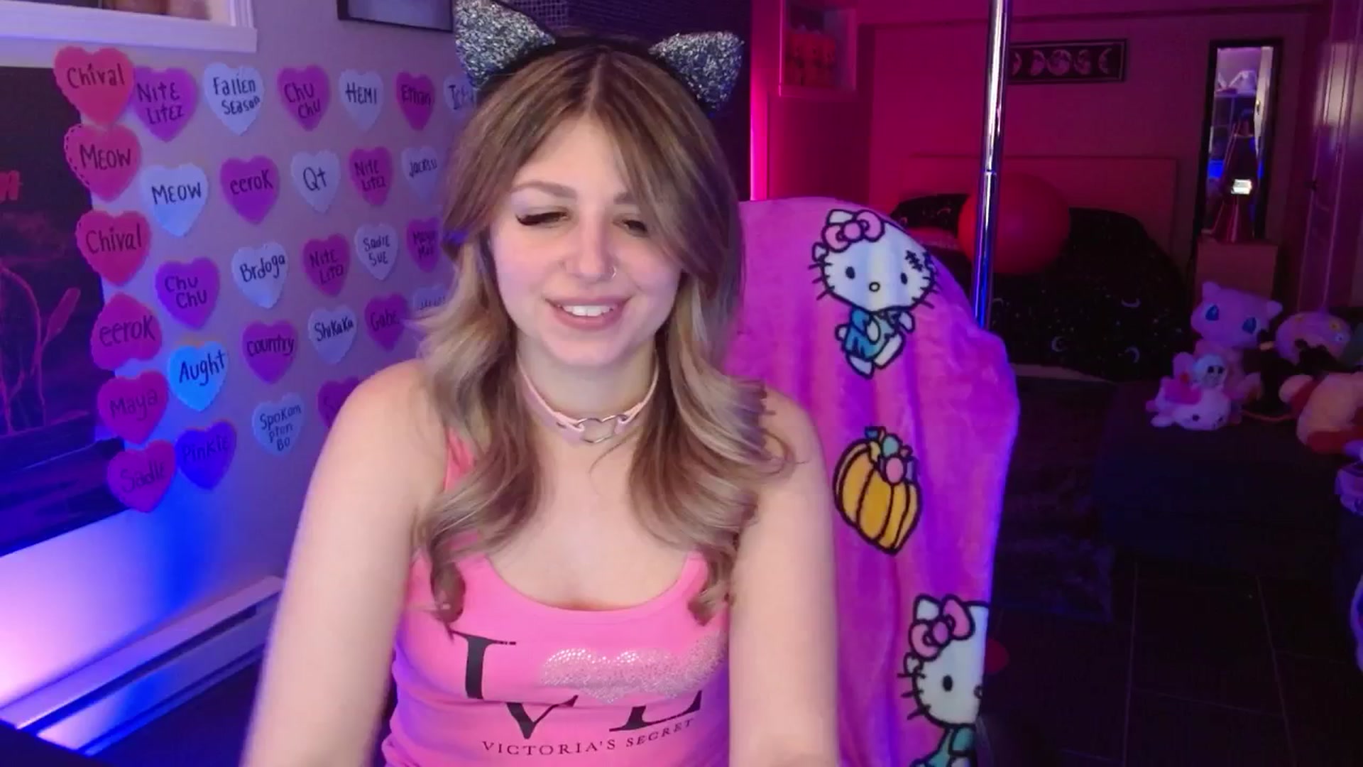 Gallery image thumbnail from Serafina's myfreecams stream on, 02/27/2026, 06:00 image 14 of 20