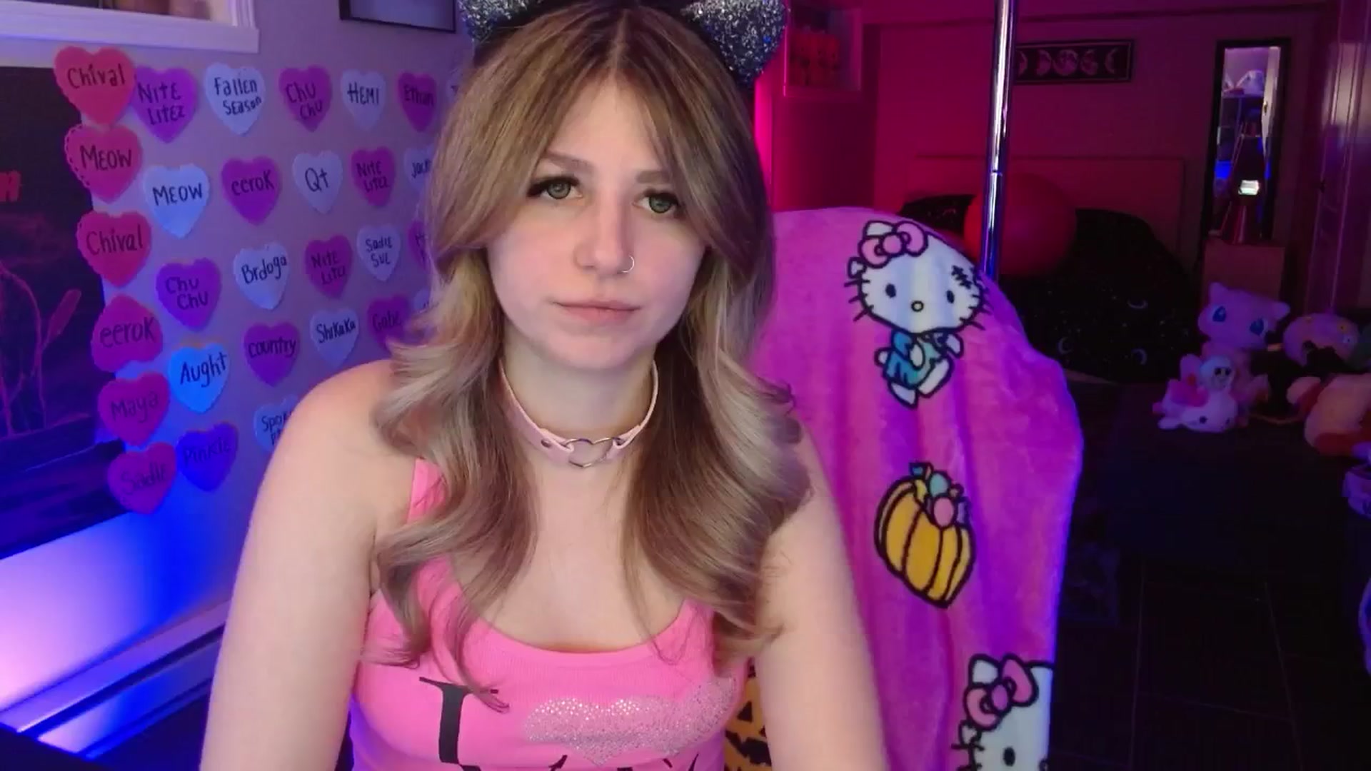 Gallery image thumbnail from Serafina's myfreecams stream on, 02/27/2026, 06:00 image 18 of 20