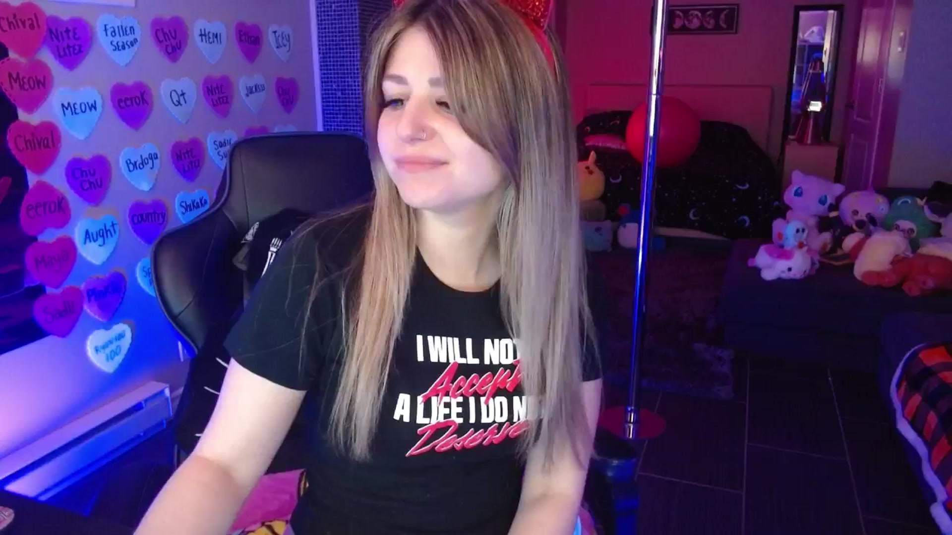 Gallery image thumbnail from Serafina's myfreecams stream on, 03/02/2026, 04:35 image 15 of 20