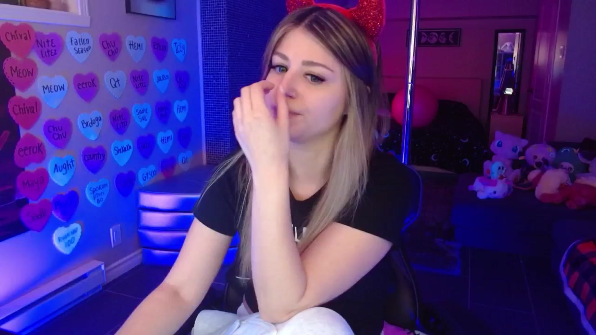 Gallery image thumbnail from Serafina's myfreecams stream on, 03/02/2026, 04:35 image 2 of 20