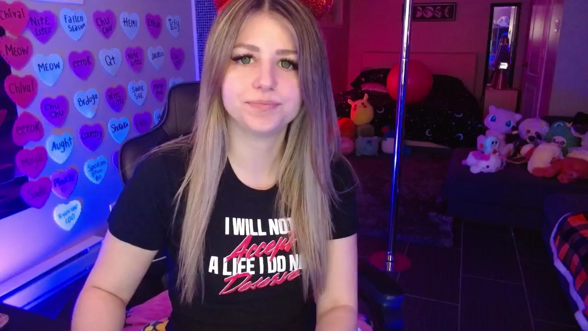Gallery image thumbnail from Serafina's myfreecams stream on, 03/02/2026, 04:35 image 17 of 20