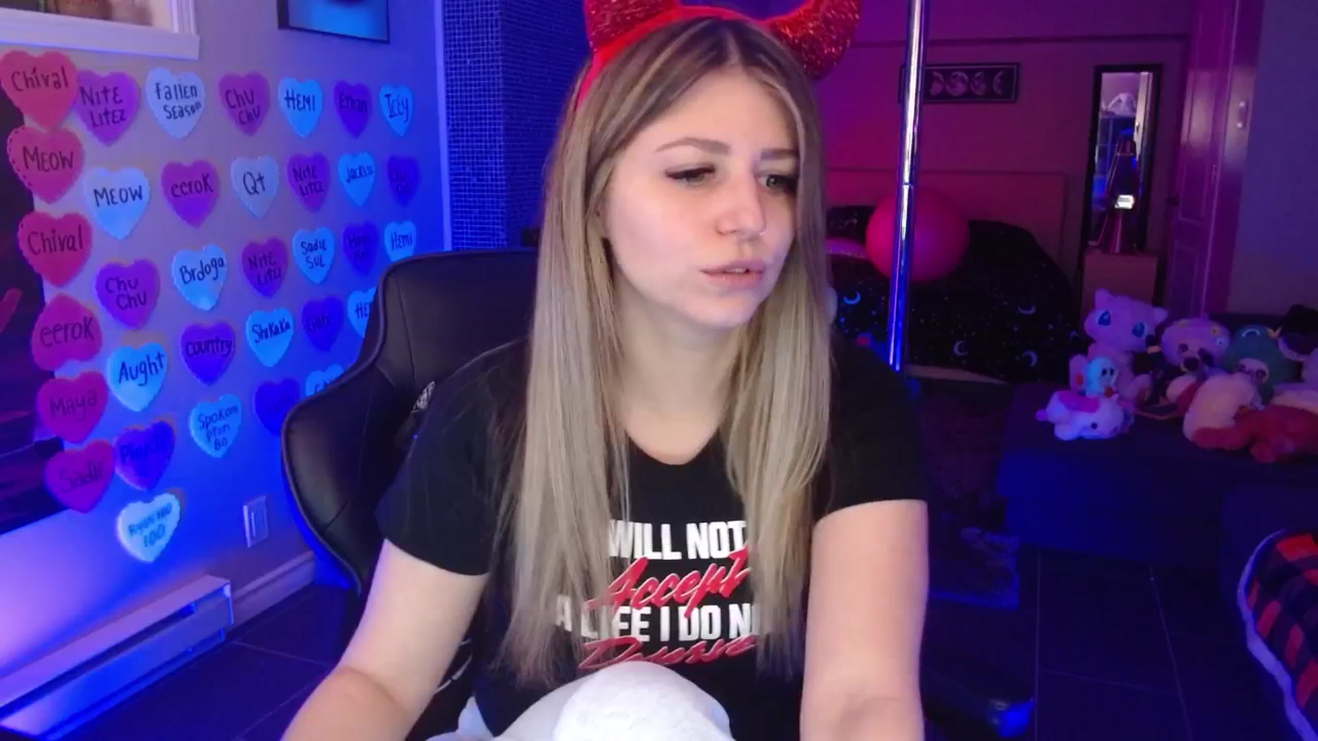 Gallery image thumbnail from Serafina's myfreecams stream on, 03/02/2026, 04:35 image 7 of 20